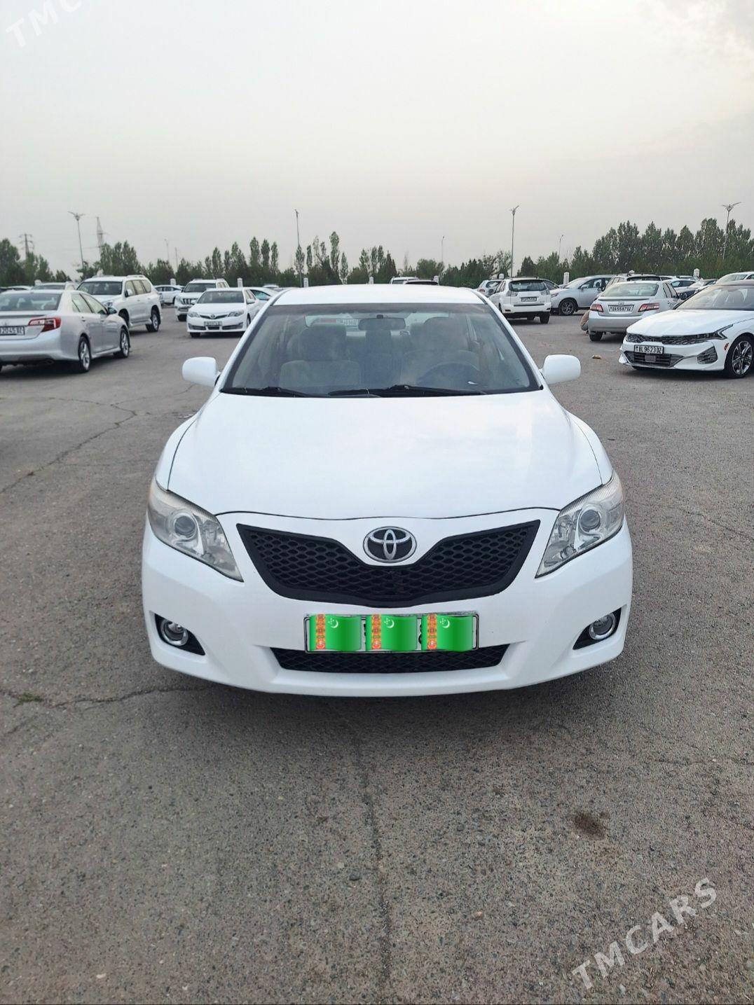 Toyota Camry 2011 - 200 000 TMT - Дашогуз - img 1
