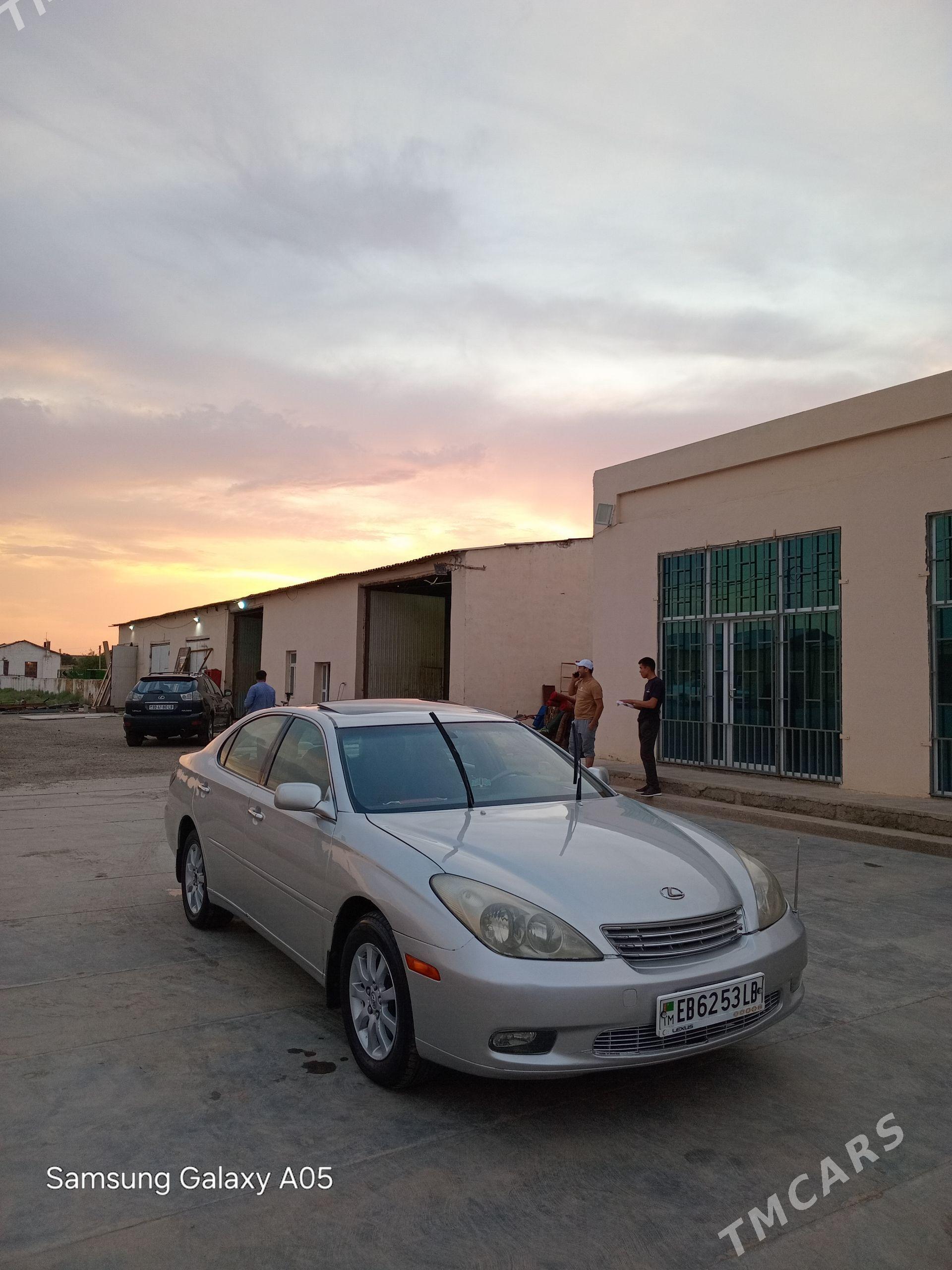 Lexus ES 300 2003 - 200 000 TMT - Дянев - img 1