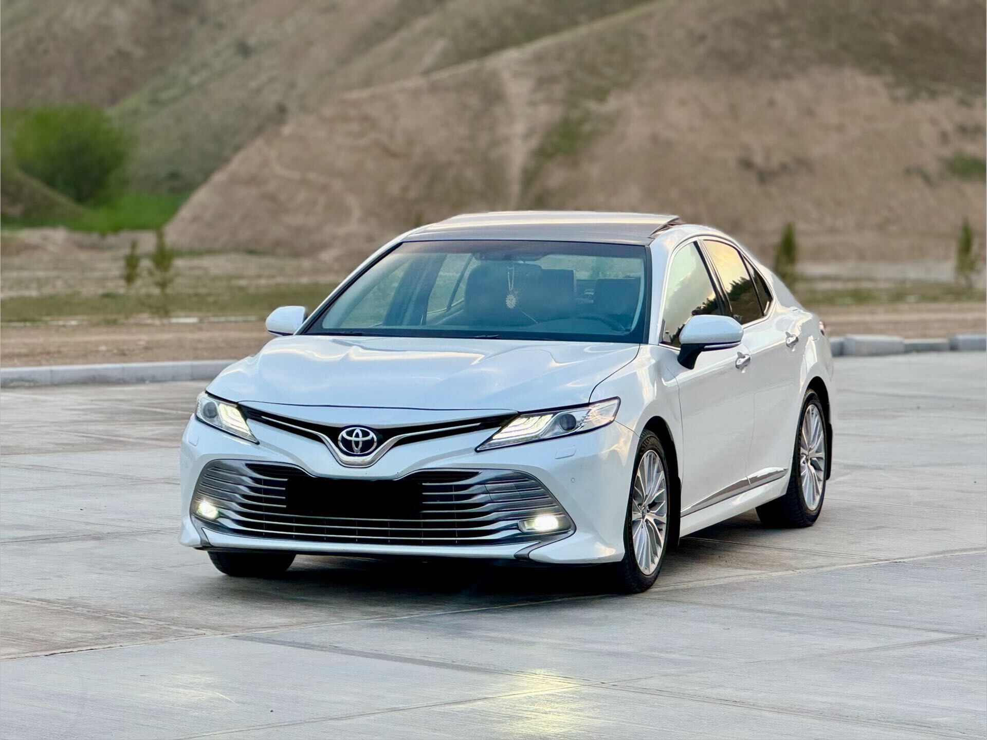 Toyota Camry 2018 - 535 000 TMT - Ашхабад - img 1