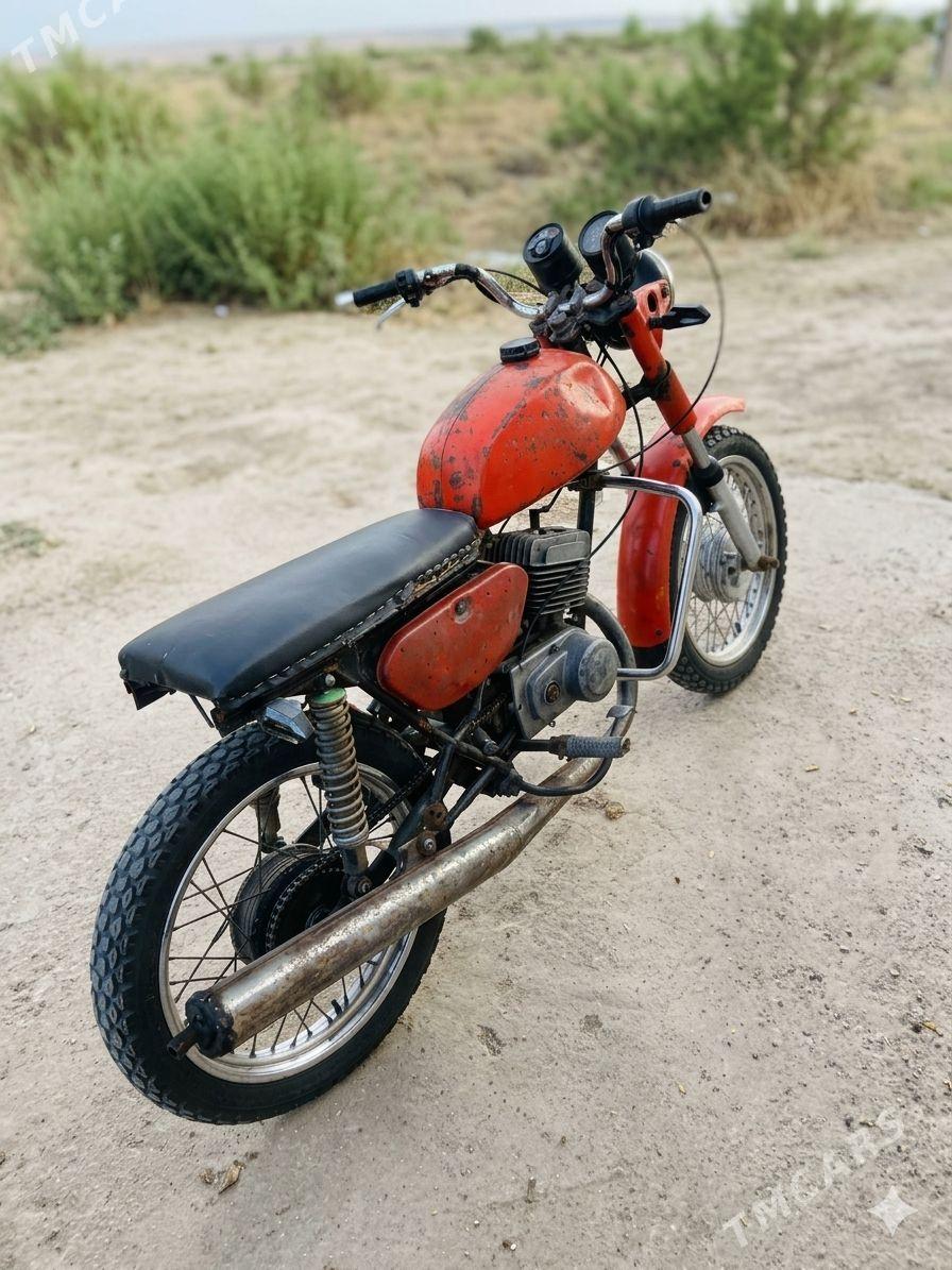 Yamaha Artistic 1997 - 5 000 TMT - Мары - img 1