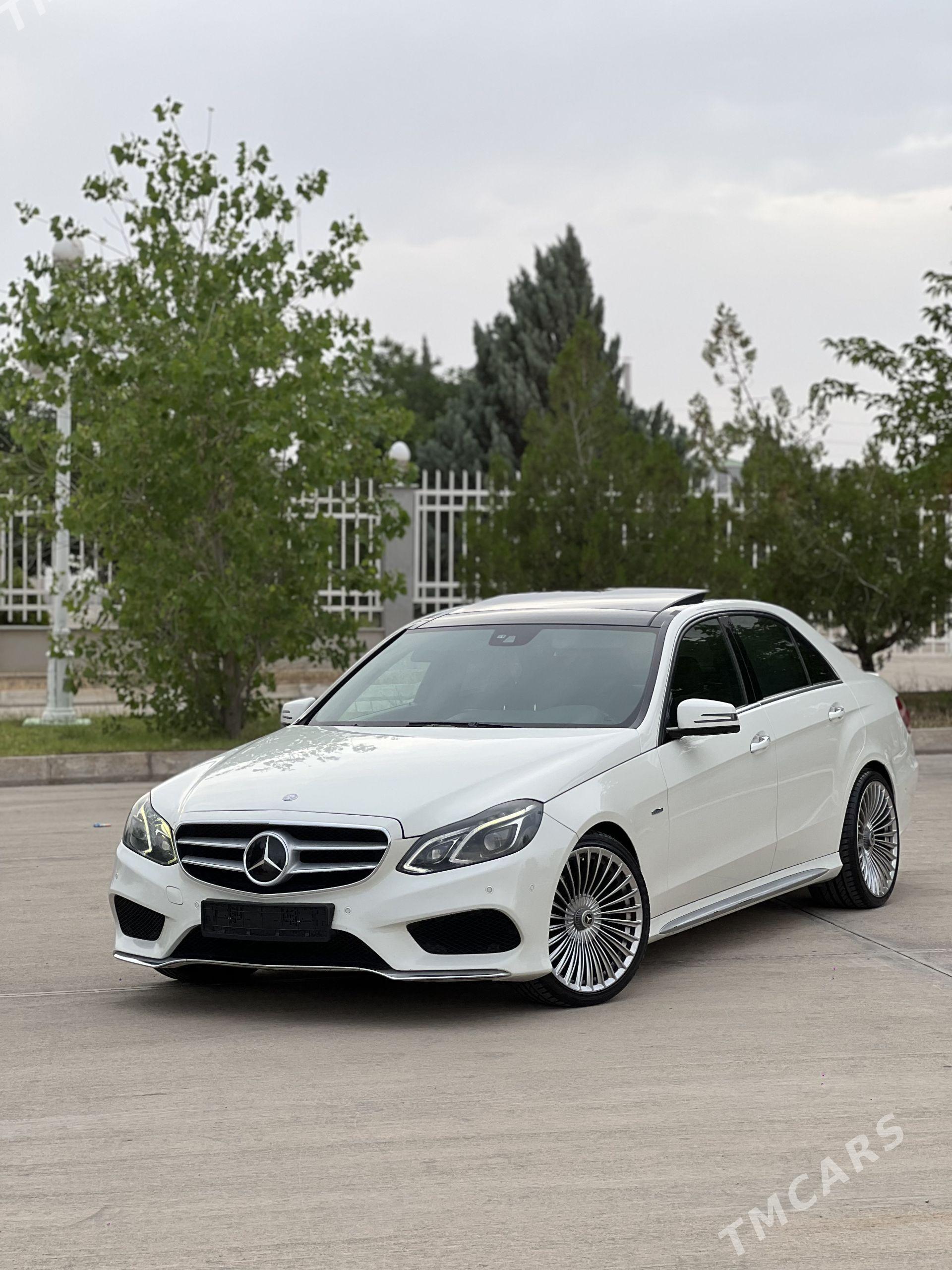 Mercedes-Benz E300 2010 - 400 000 TMT - Балканабат - img 1