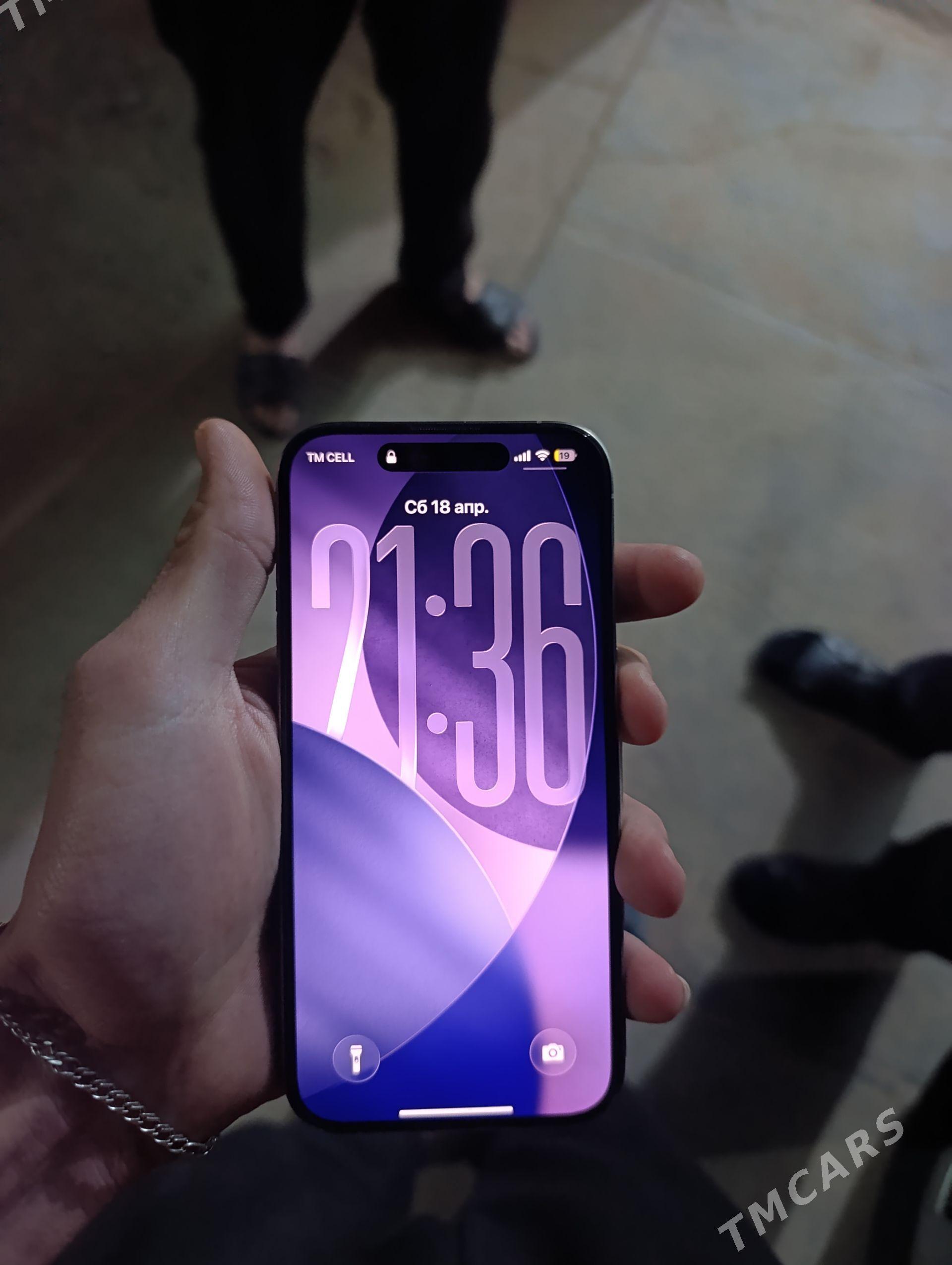 iPhone 15 pro - Дянев - img 1