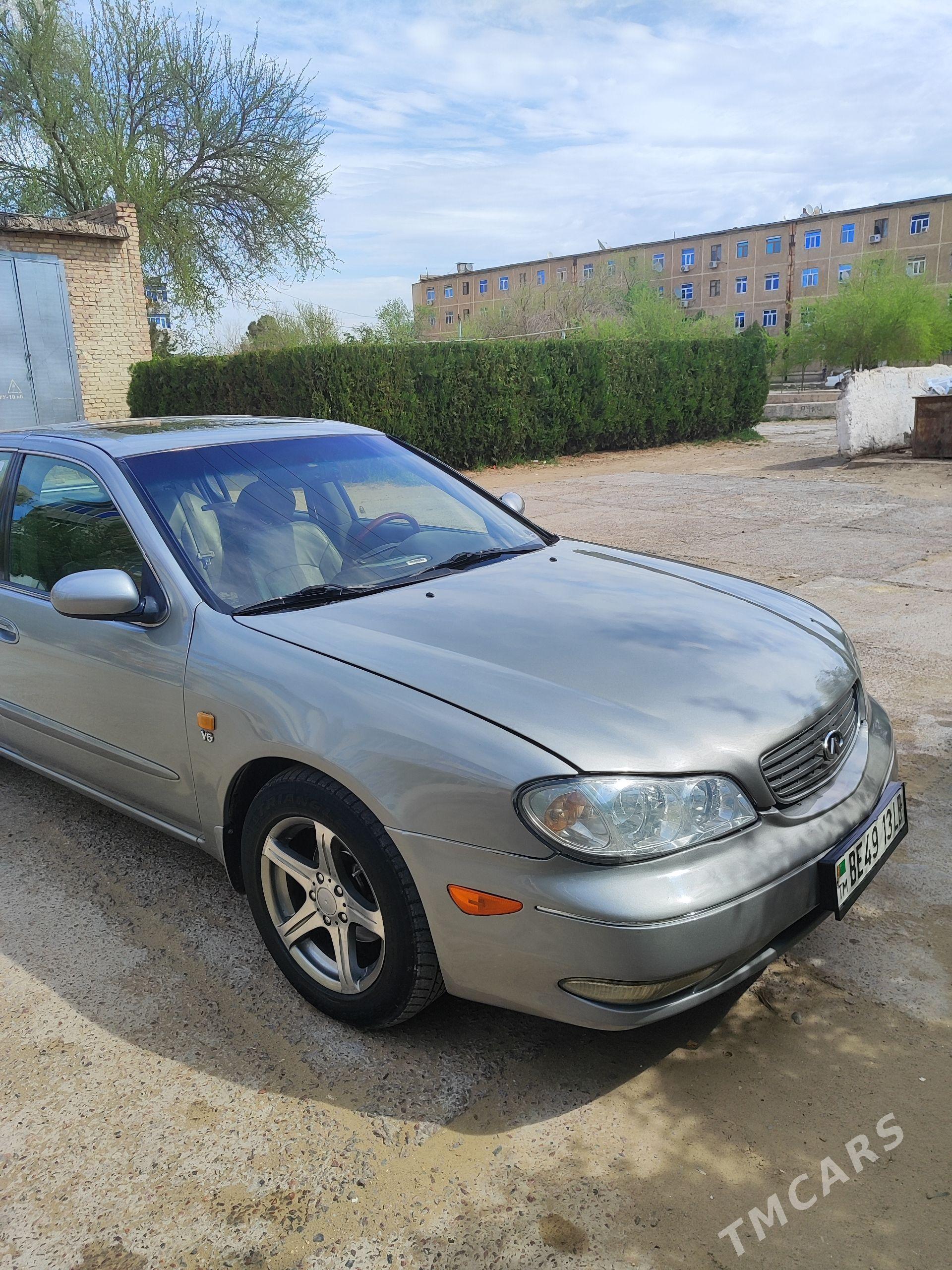 Infiniti I30 2001 - 100 000 TMT - Дянев - img 1