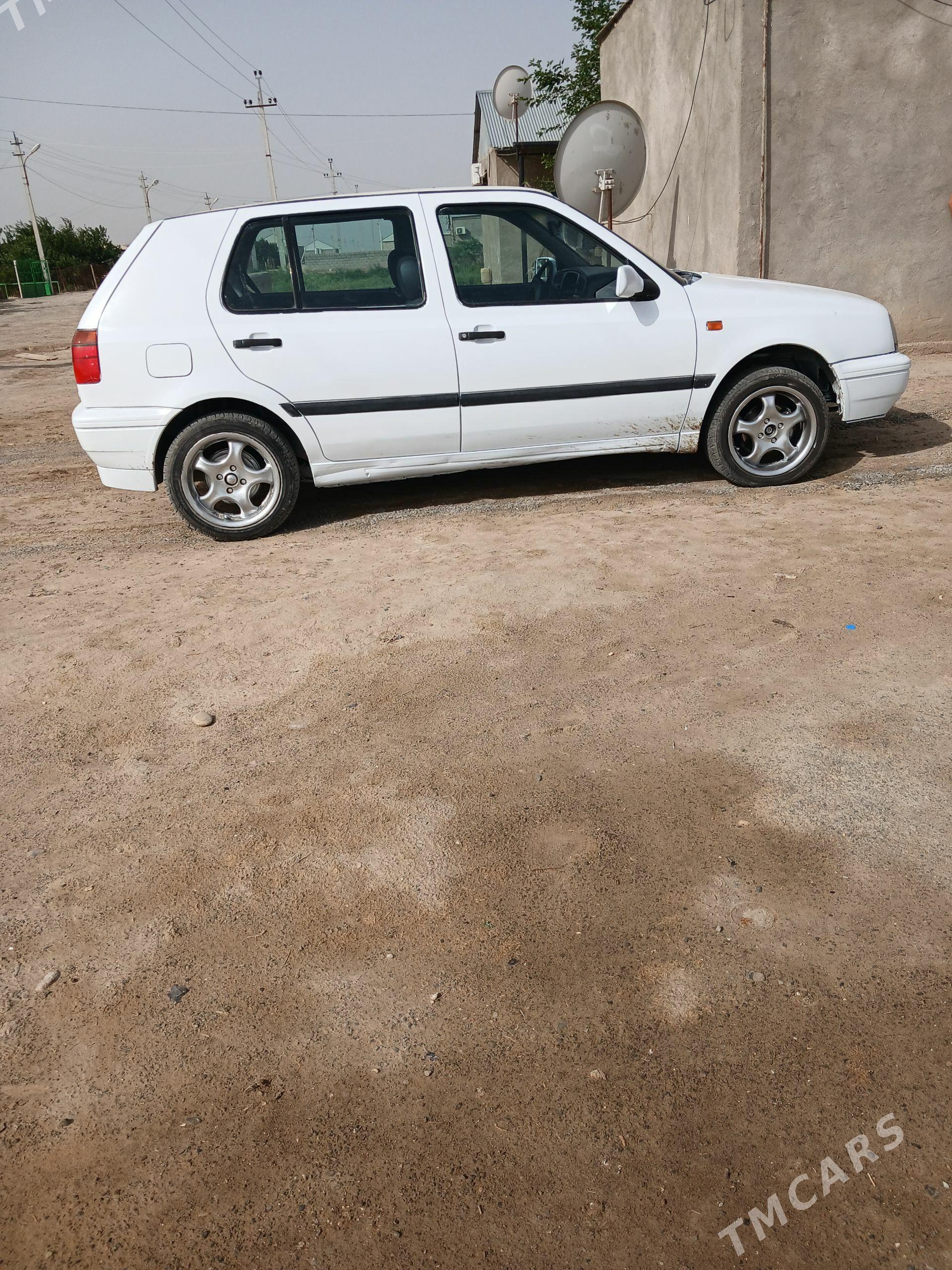 Volkswagen Golf 1992 - 17 000 TMT - Ýaşlyk - img 1