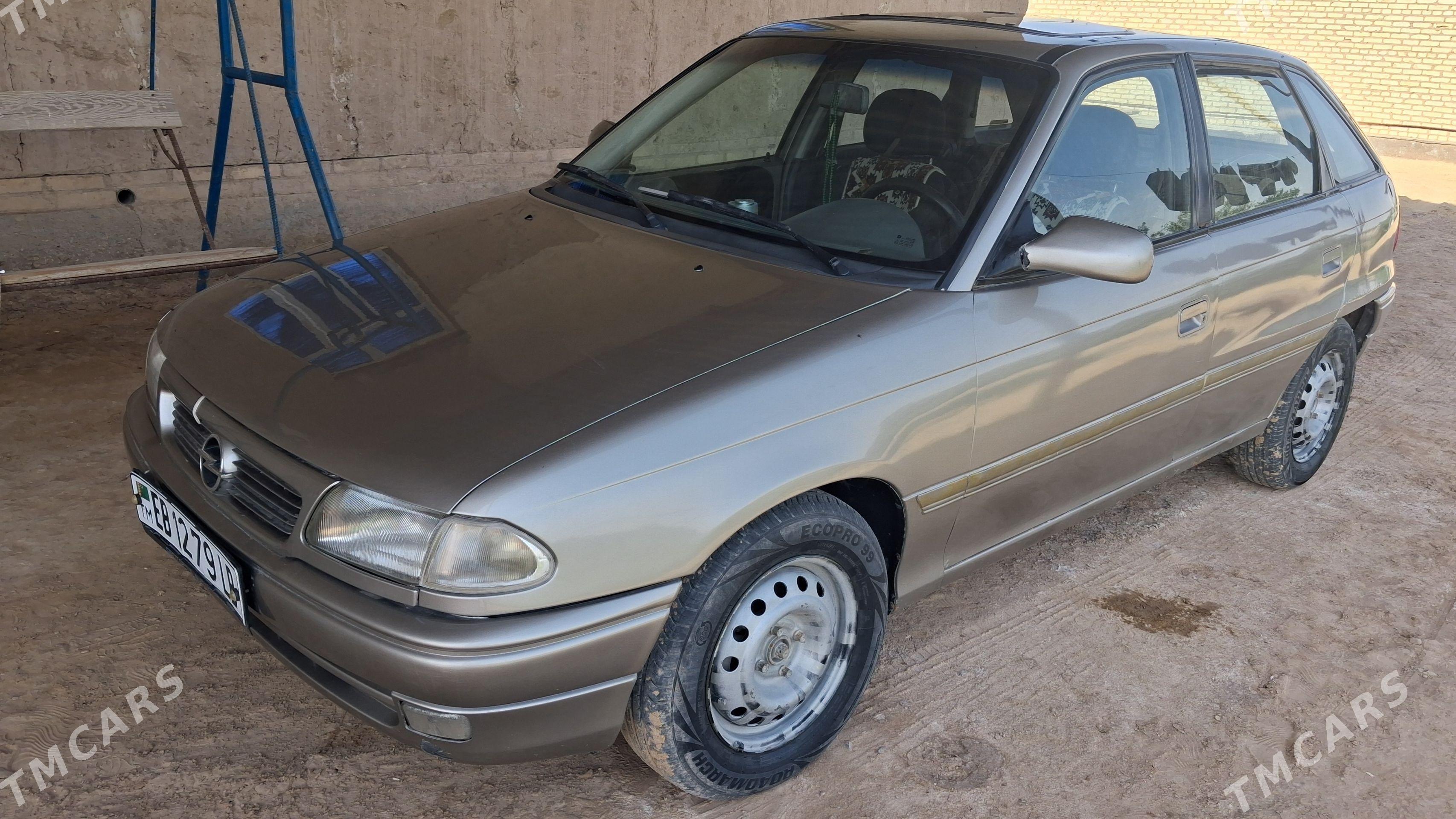 Opel Astra 1992 - 30 000 TMT - Darganata - img 1