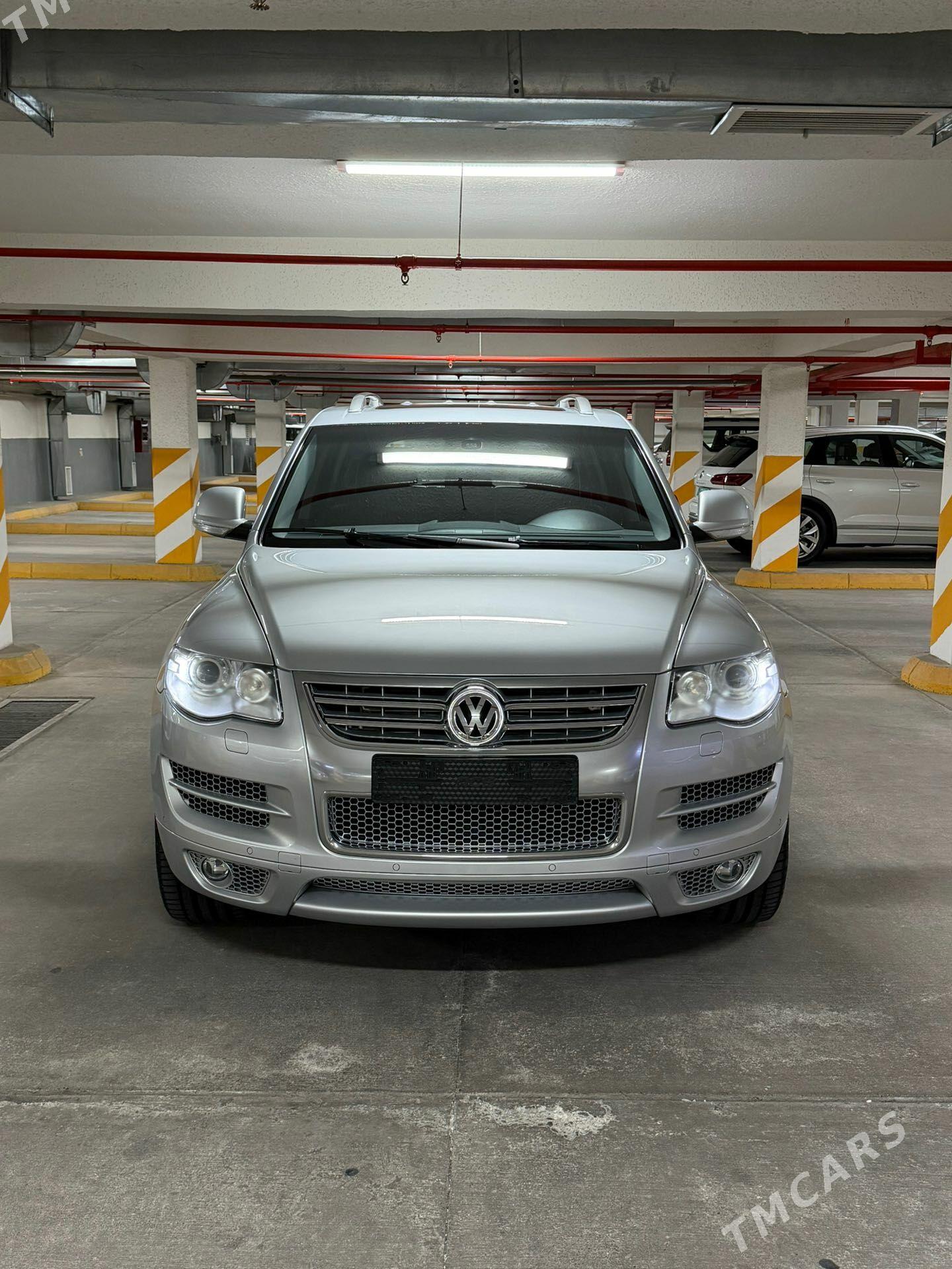 Volkswagen Touareg 2010 - 440 000 TMT - Aşgabat - img 1