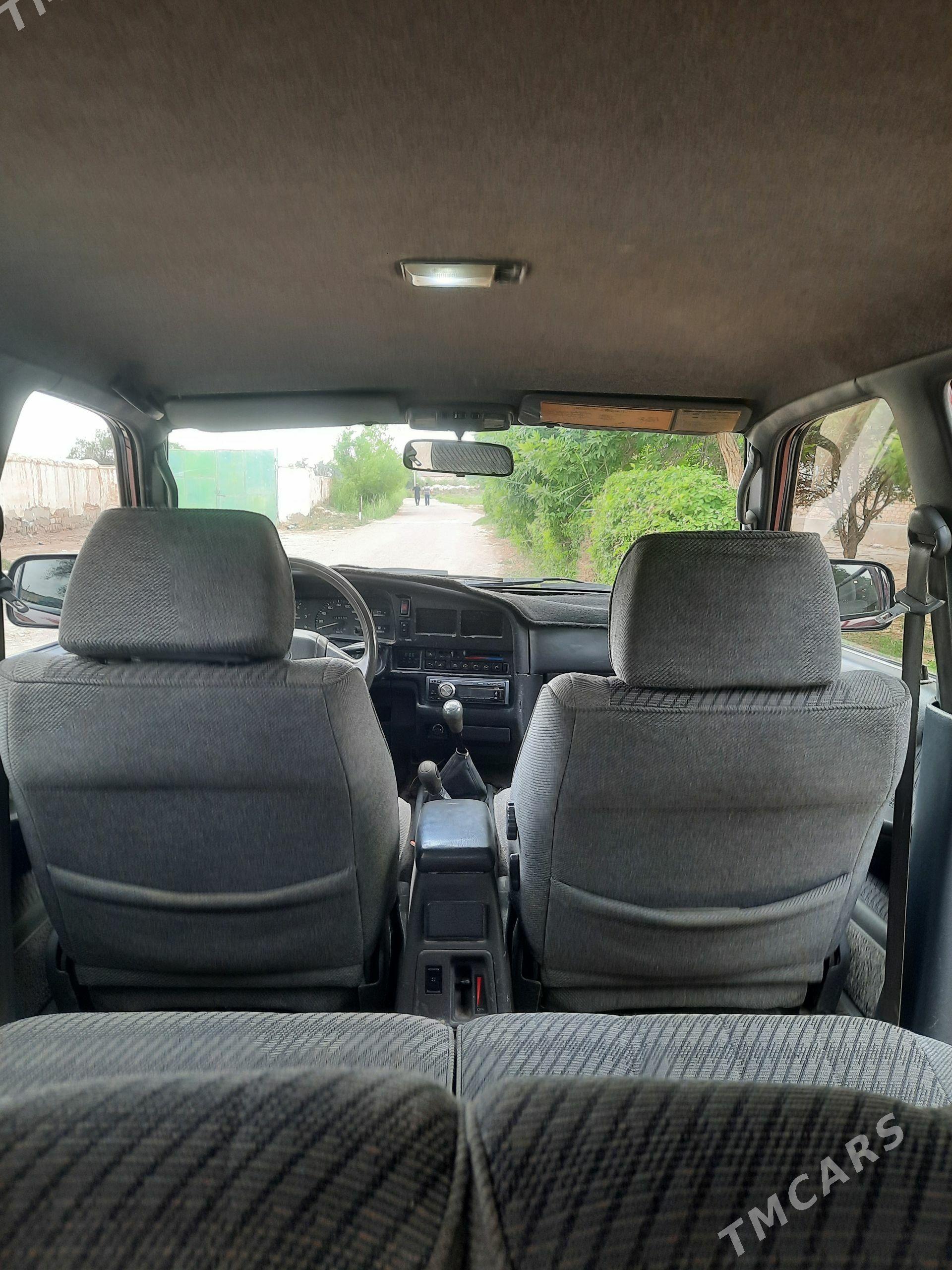 Toyota Hilux 1993 - 60 000 TMT - Дашогуз - img 1