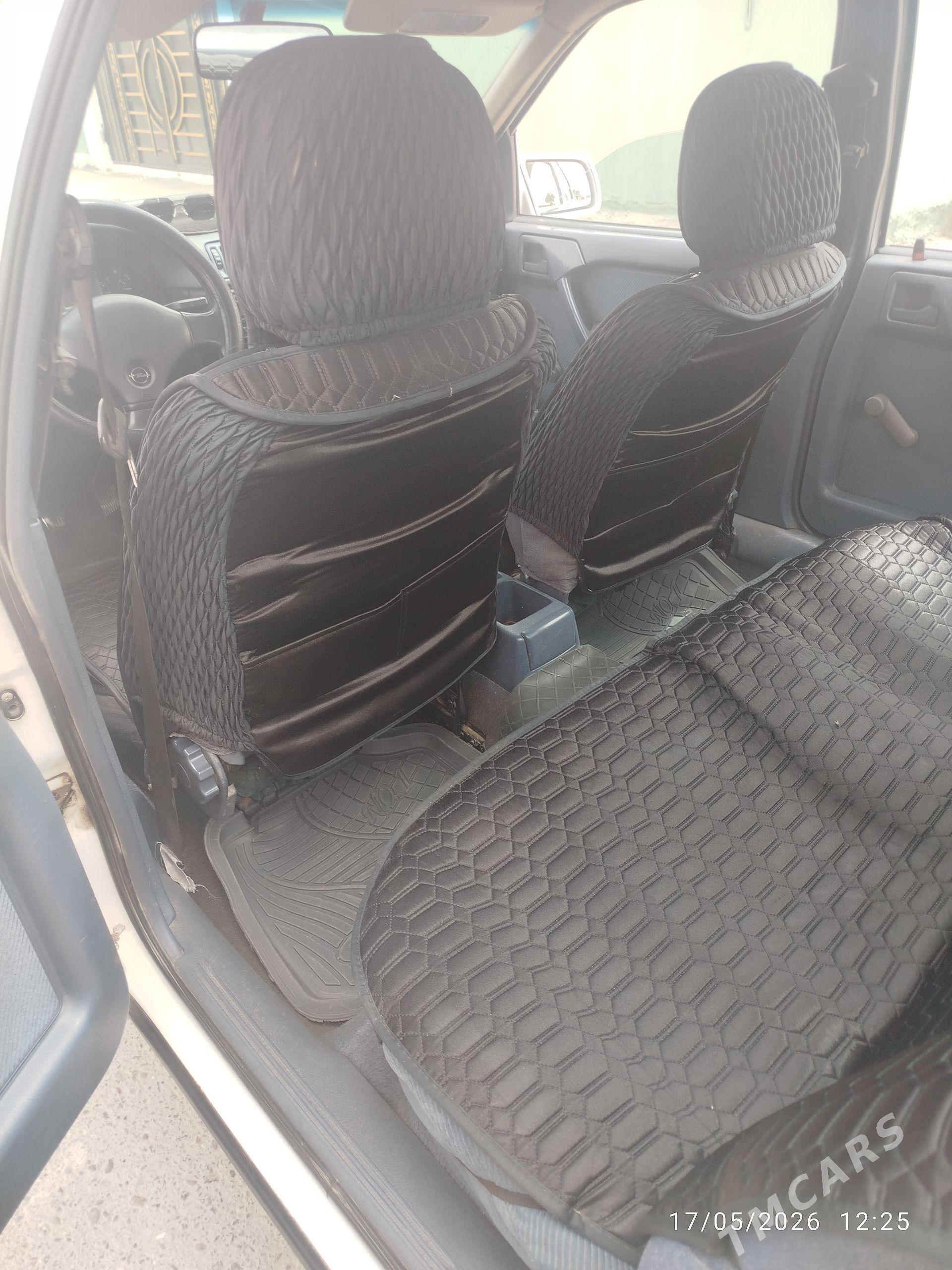 Opel Vectra 1991 - 50 000 TMT - Büzmeýin - img 1