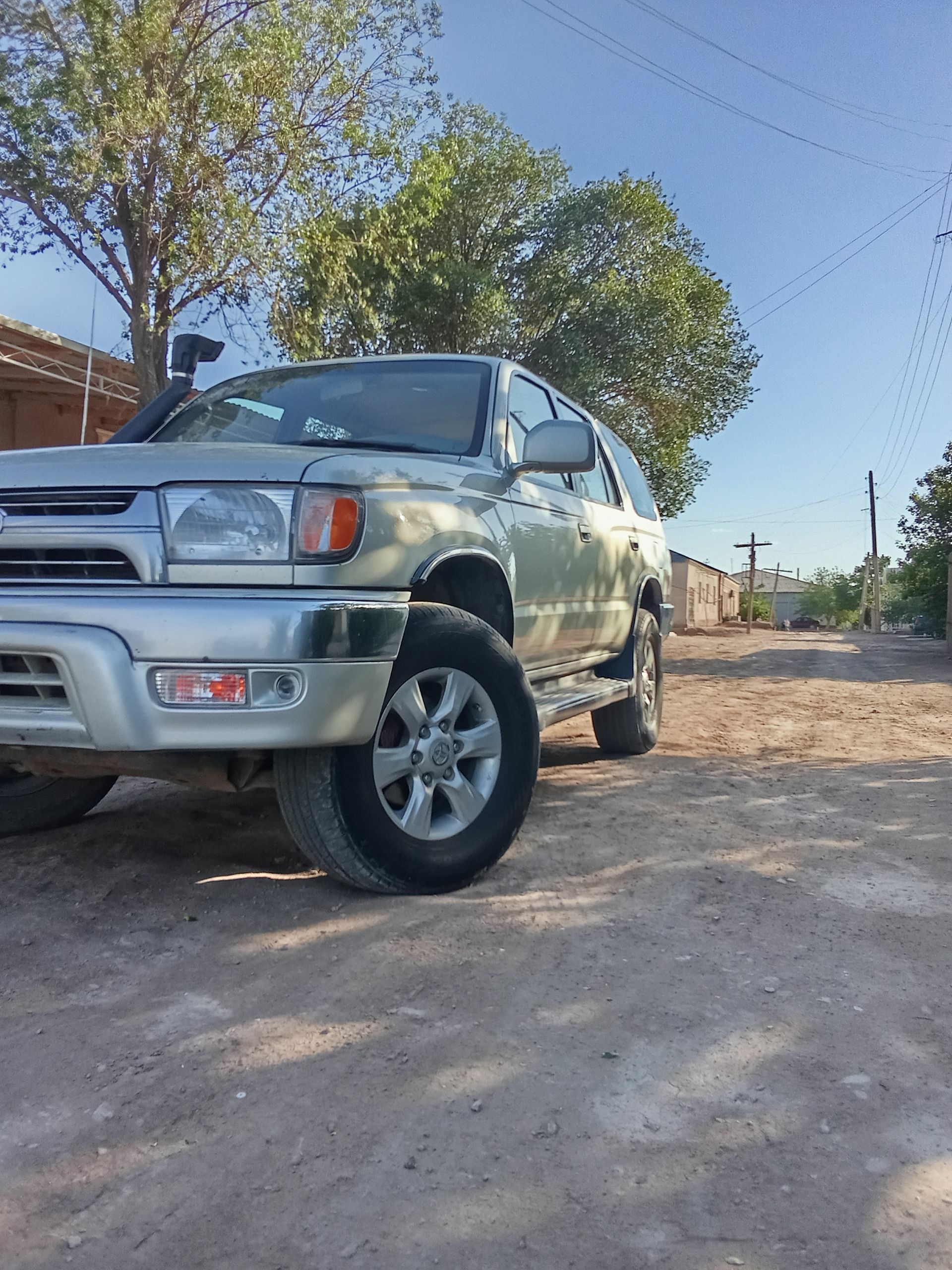 Toyota 4Runner 2002 - 200 000 TMT - Гурбансолтан Едже - img 1