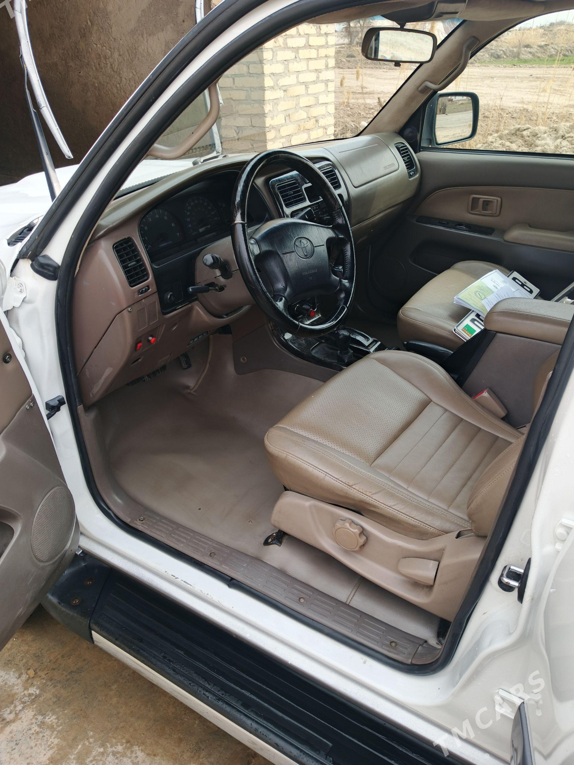 Toyota 4Runner 2002 - 200 000 TMT - Darganata - img 1