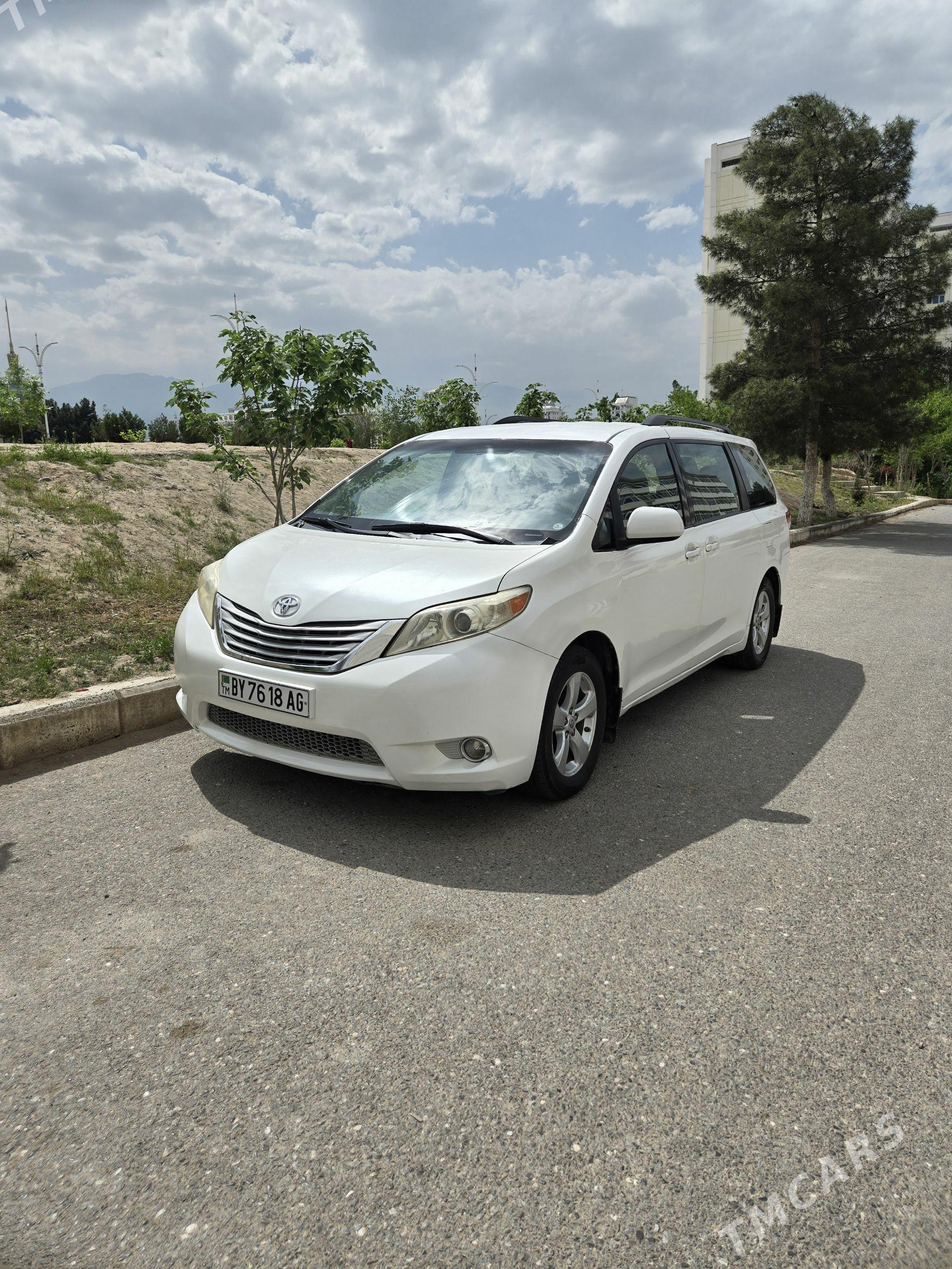 Toyota Sienna 2011 - 360 000 TMT - Ашхабад - img 1