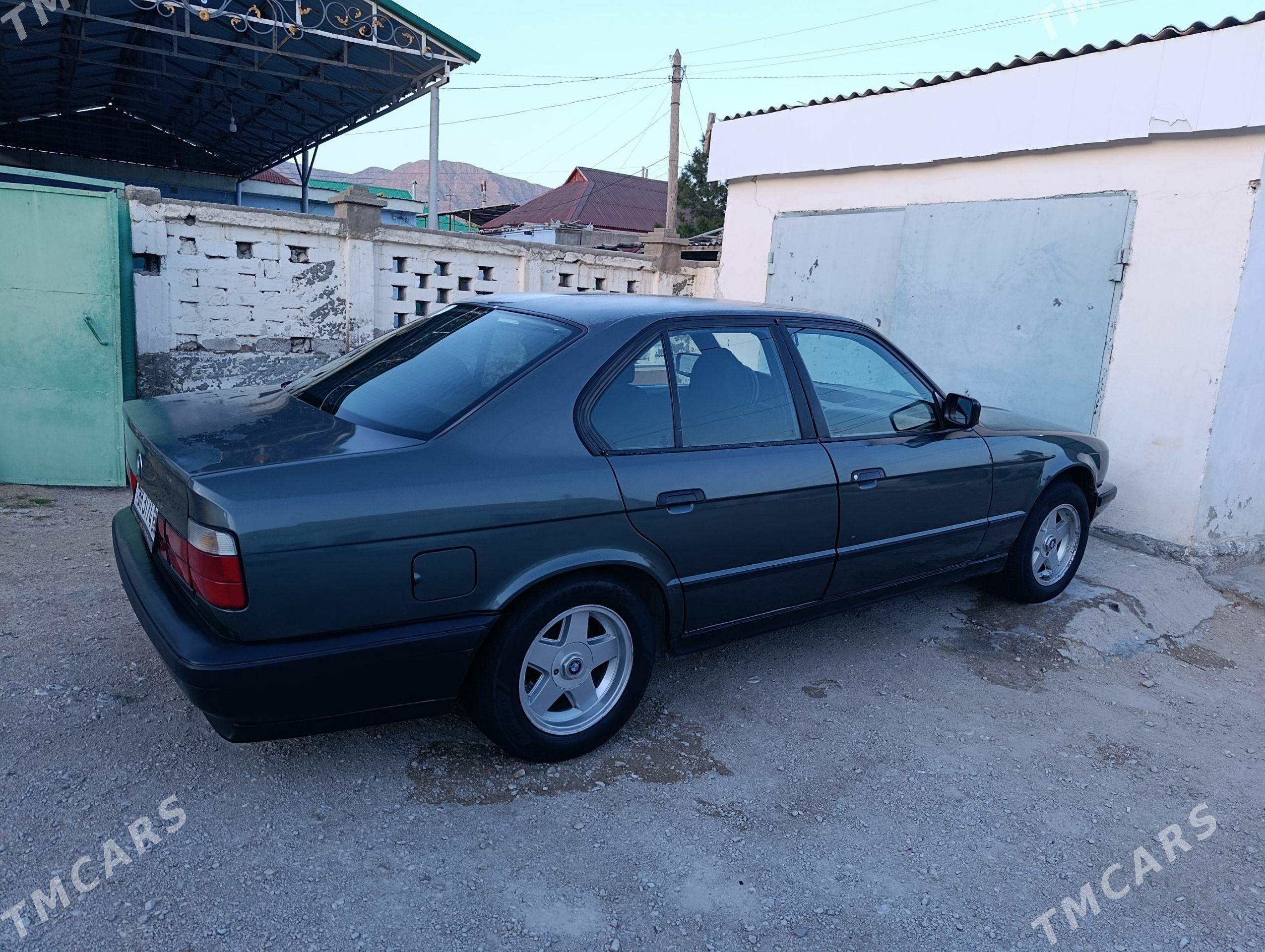BMW 525 1990 - 54 000 TMT - Балканабат - img 1