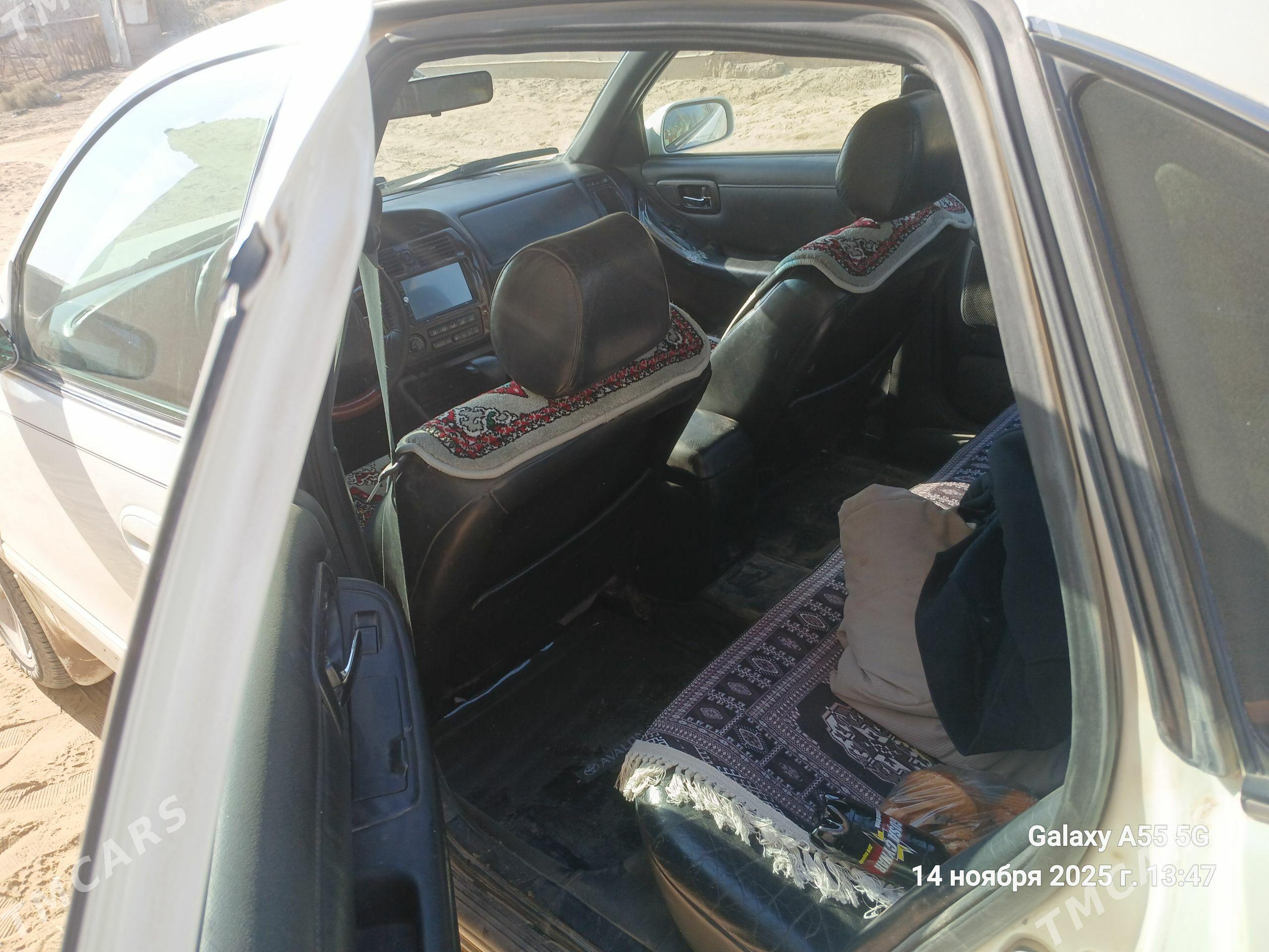 Toyota Avalon 1998 - 135 000 TMT - етр. Туркменбаши - img 1
