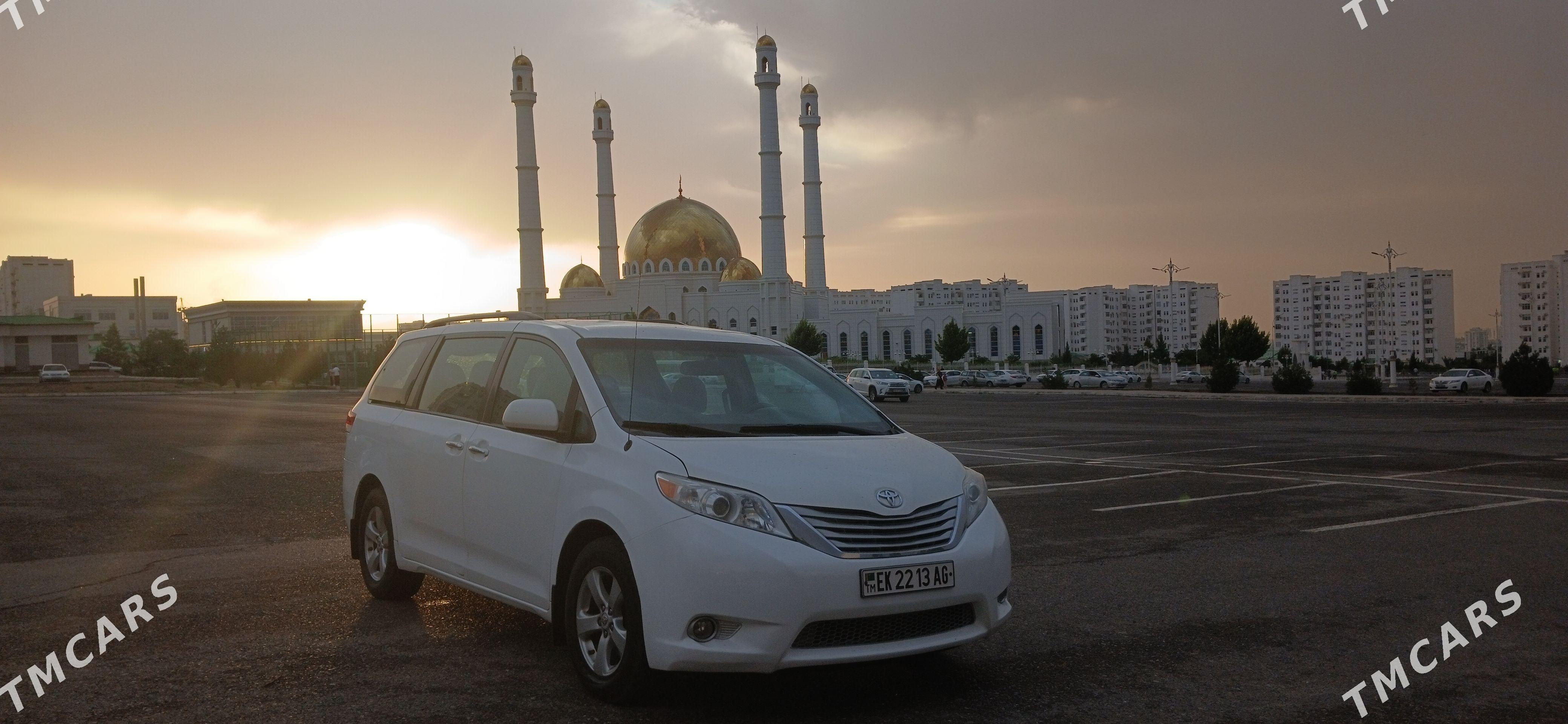 Toyota Sienna 2011 - 320 000 TMT - Ашхабад - img 1