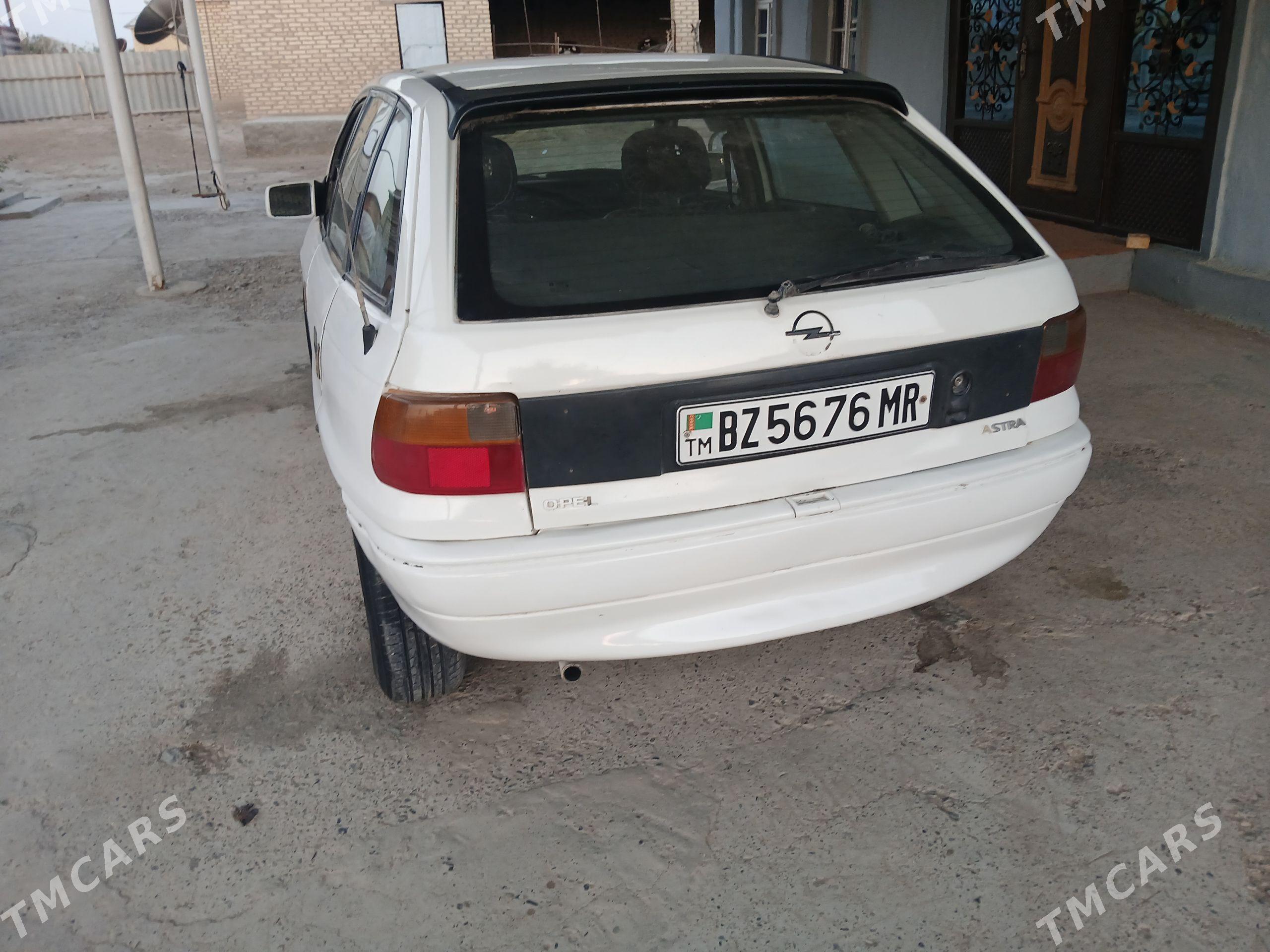 Opel Astra 1992 - 30 000 TMT - Mary - img 1