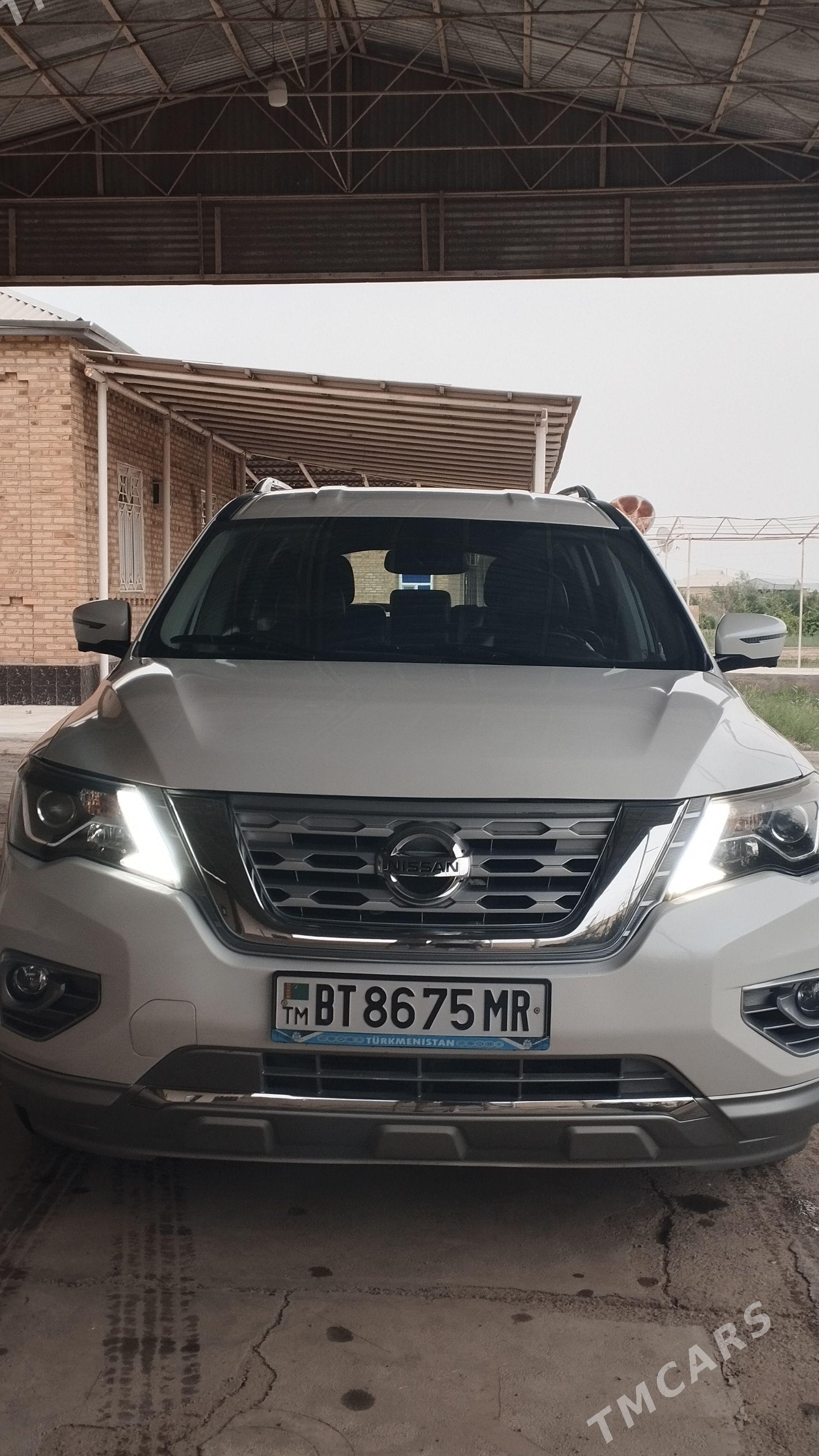 Nissan Pathfinder 2019 - 320 000 TMT - Мары - img 1