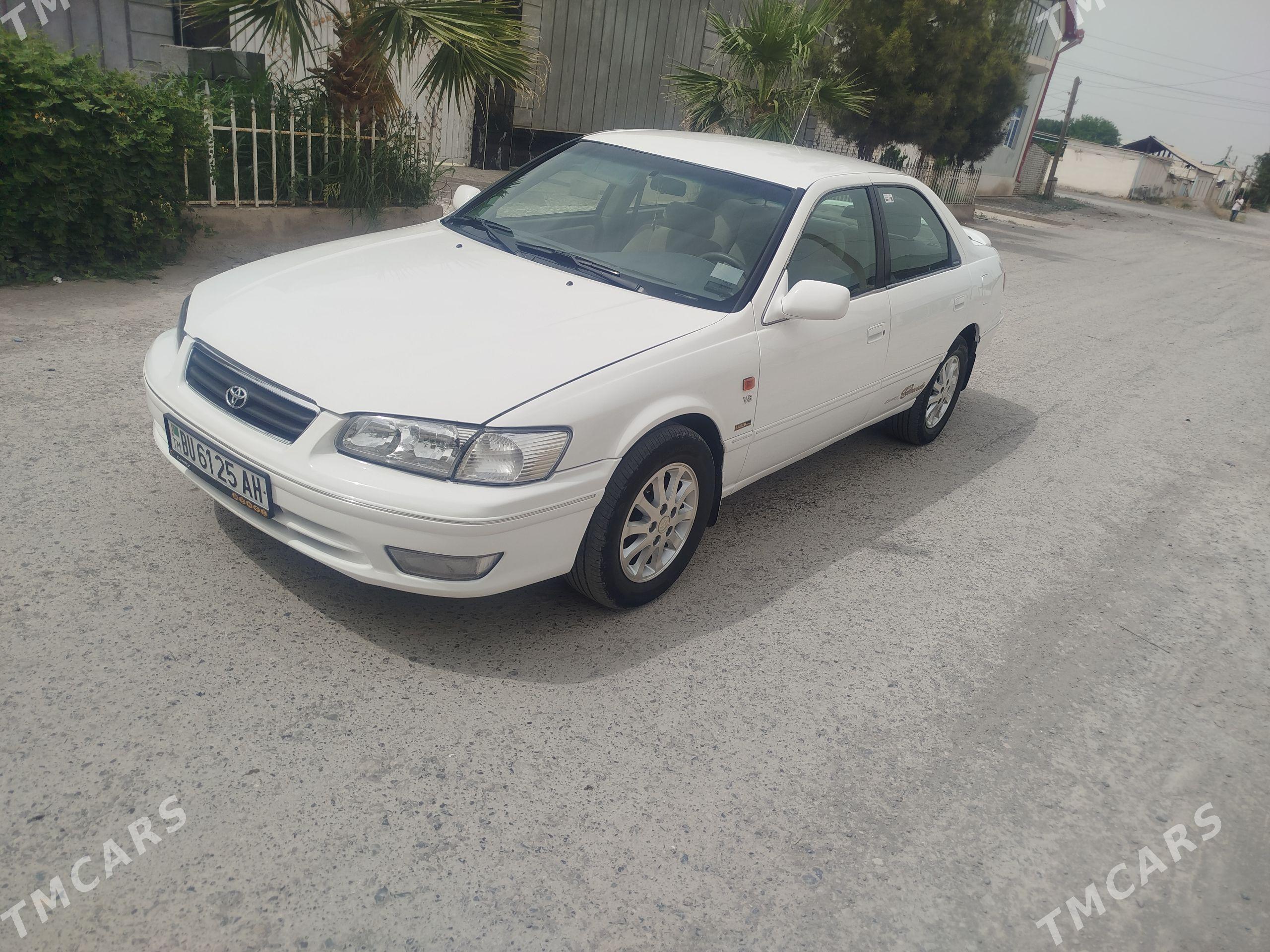 Toyota Camry 1998 - 135 000 TMT - Kaka - img 1