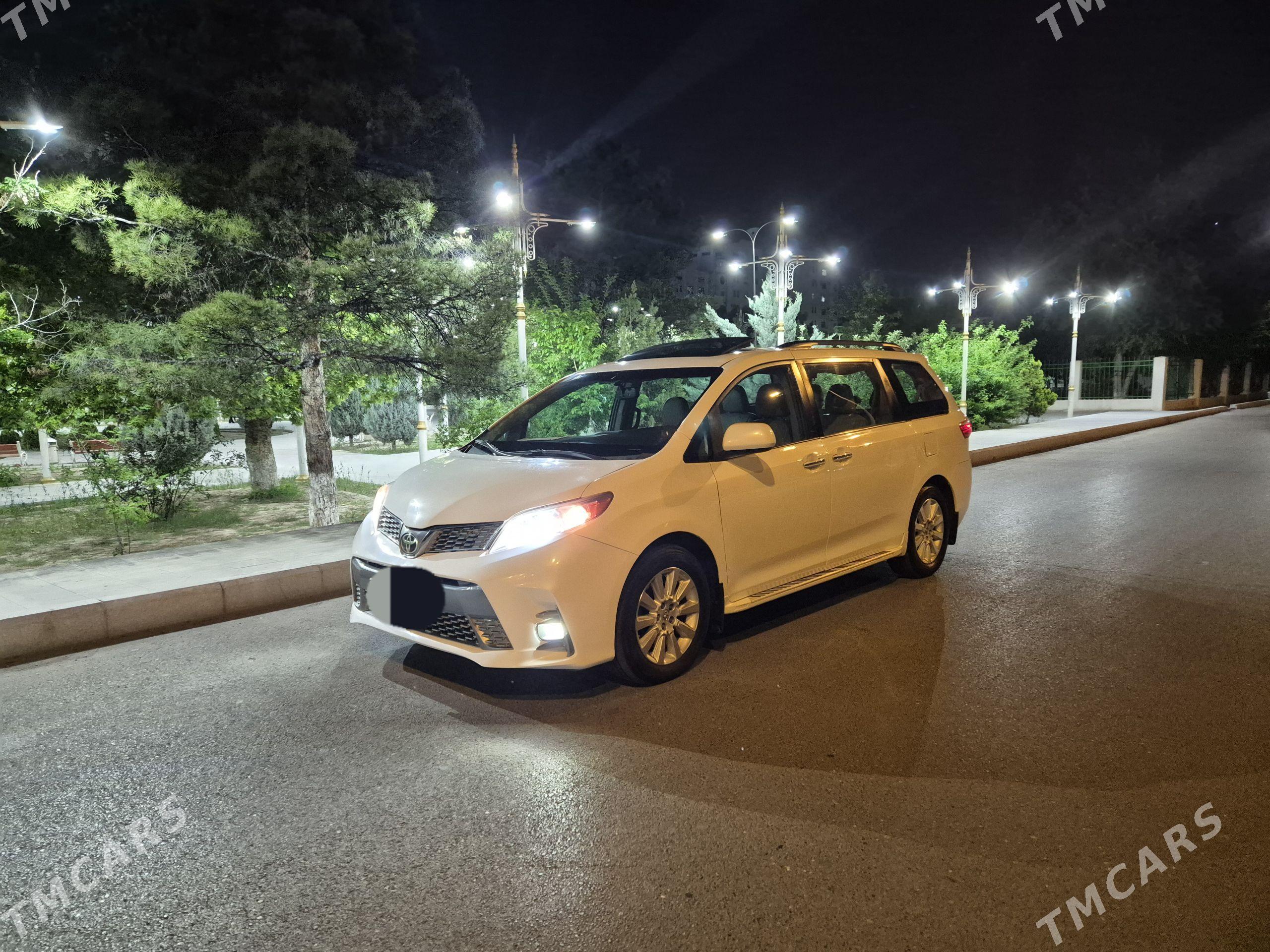 Toyota Sienna 2016 - 359 000 TMT - Aşgabat - img 1