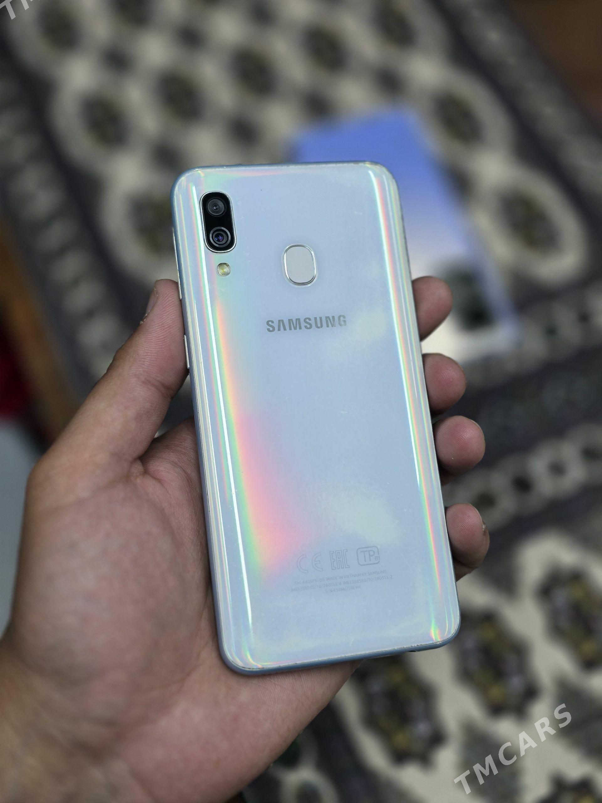 Samsung galaxy A40 - Mary - img 1