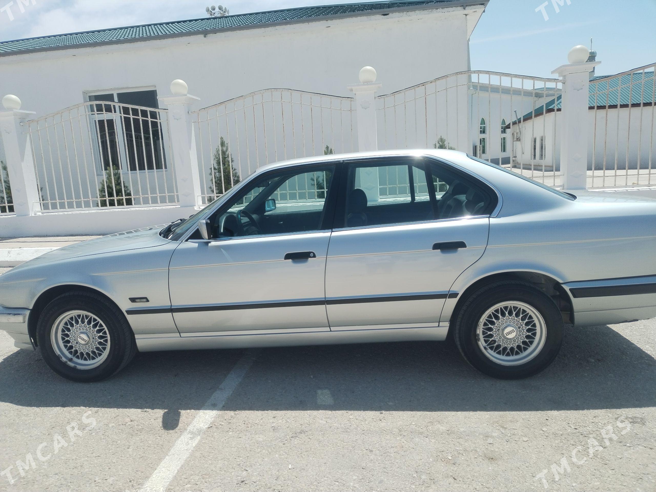 BMW 525 1994 - 100 000 TMT - Балканабат - img 1