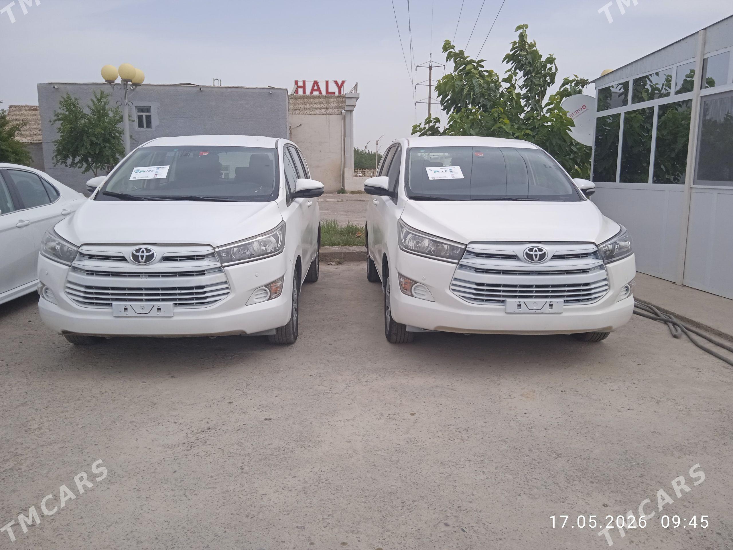 Toyota Innova 2021 - 250 000 TMT - Мары - img 1