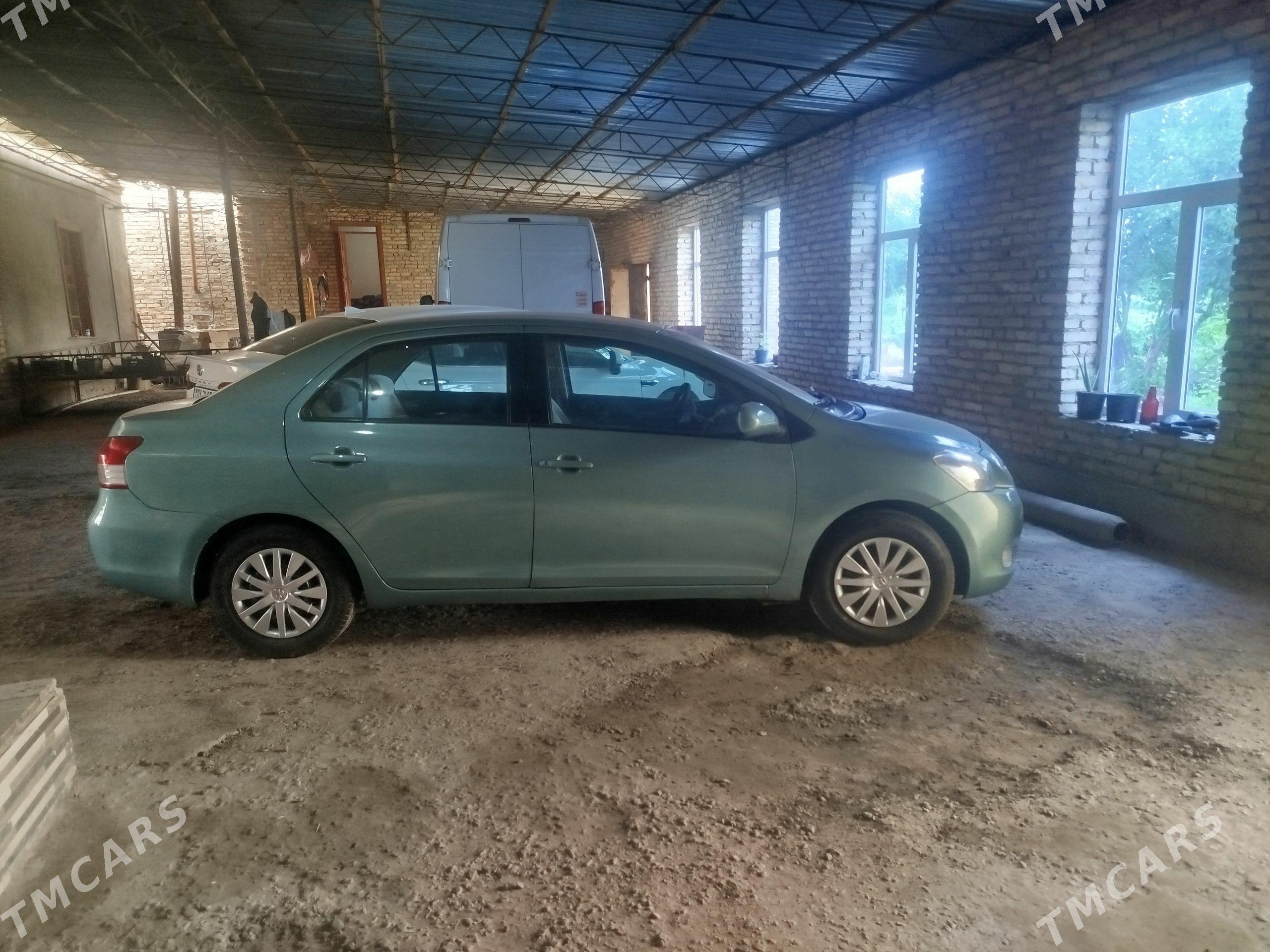 Toyota Yaris 2007 - 95 000 TMT - Çärjew - img 1