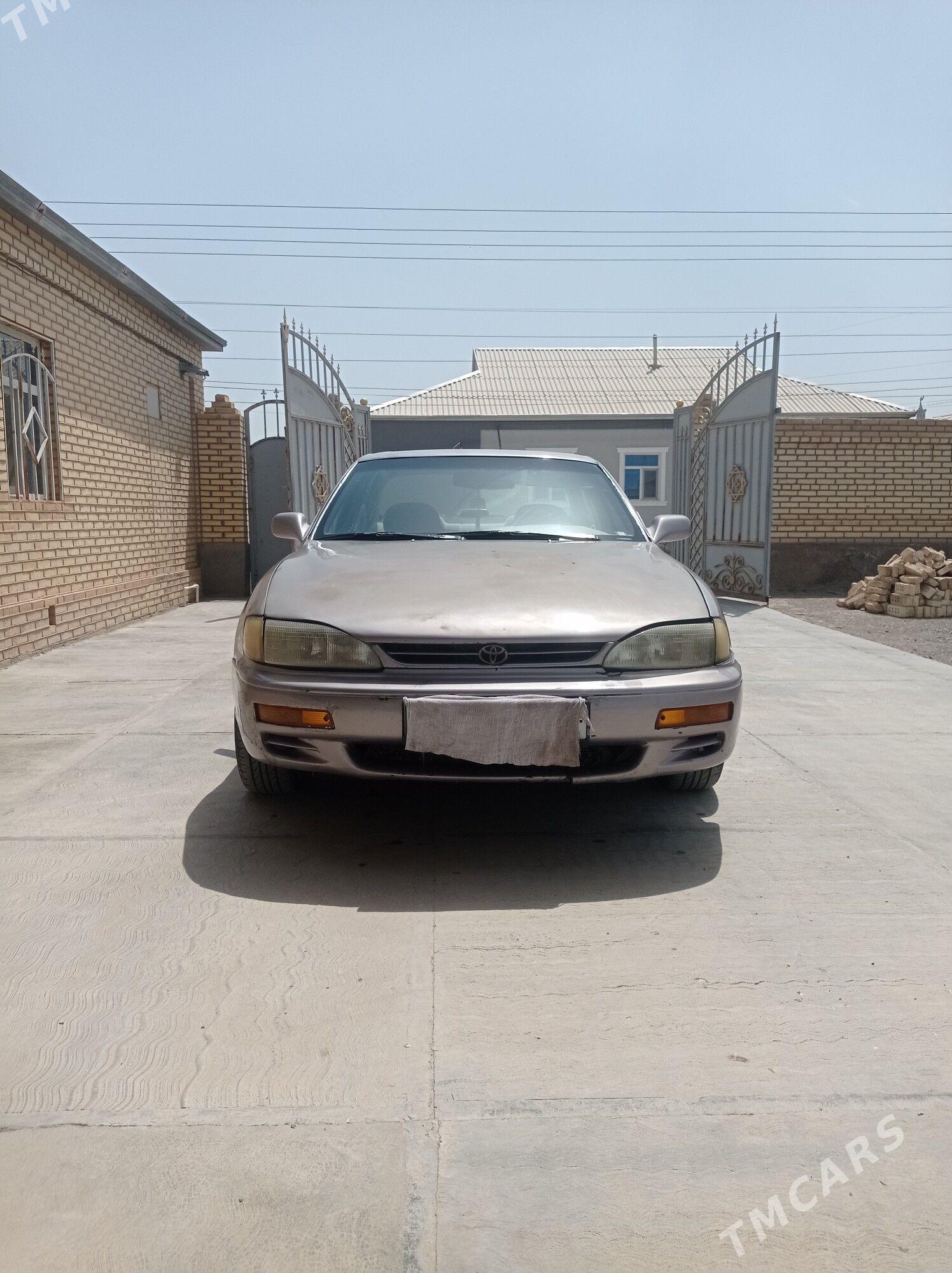 Toyota Camry 1994 - 114 000 TMT - Векильбазар - img 1