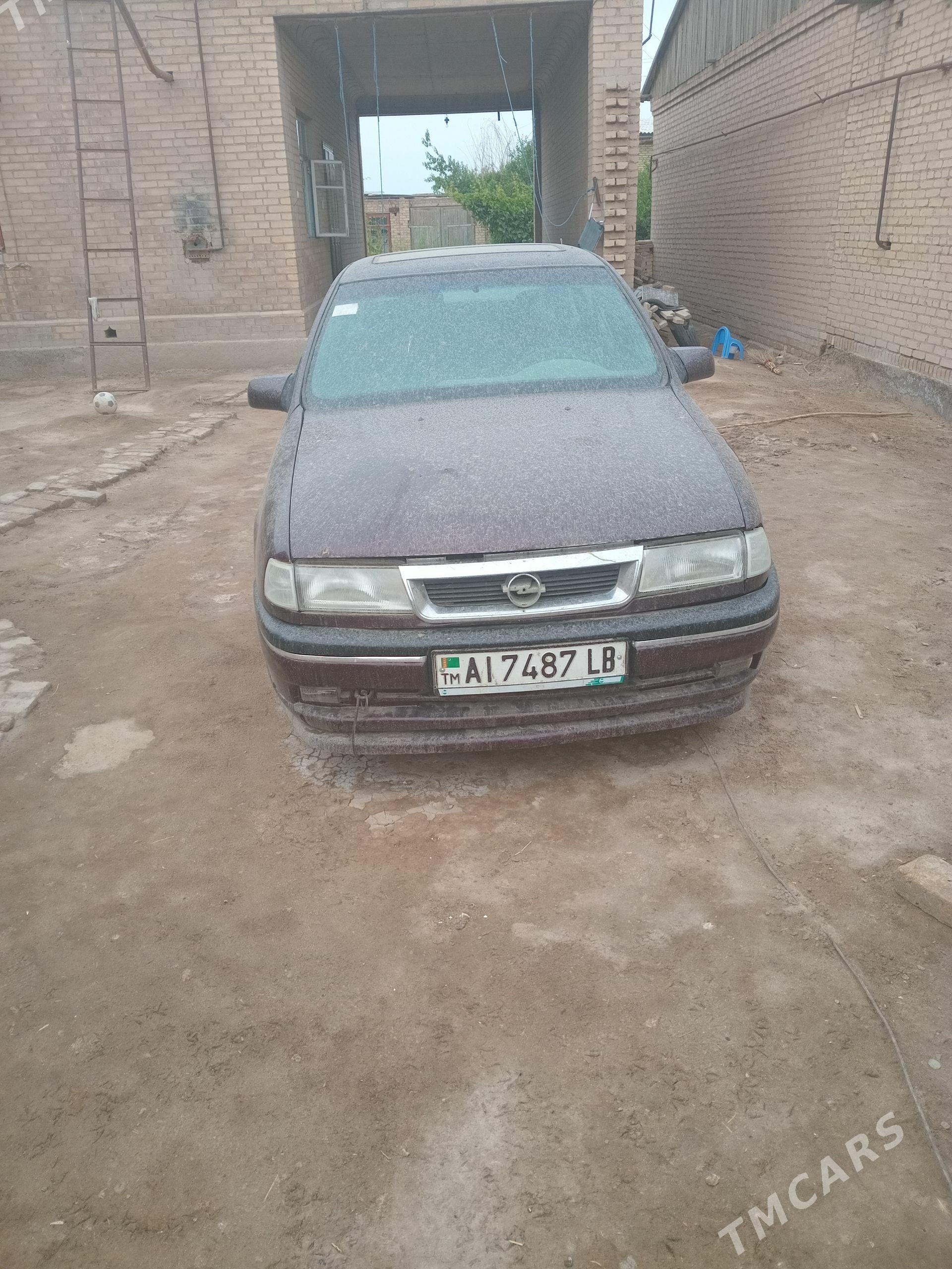 Opel Vectra 1992 - 26 000 TMT - Чарджоу - img 1
