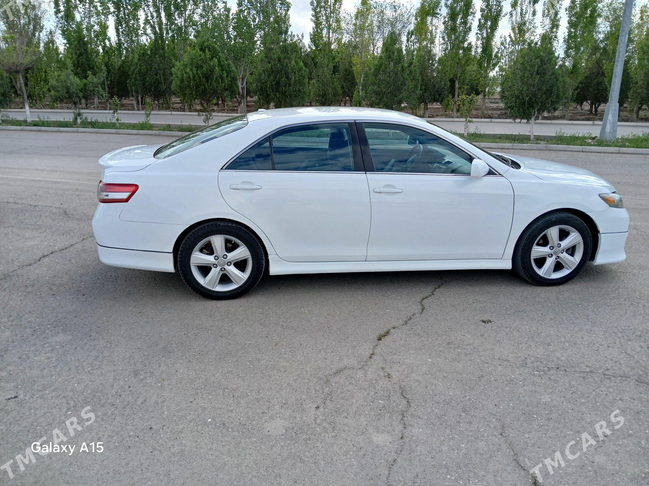 Toyota Camry 2011 - 240 000 TMT - Дашогуз - img 1