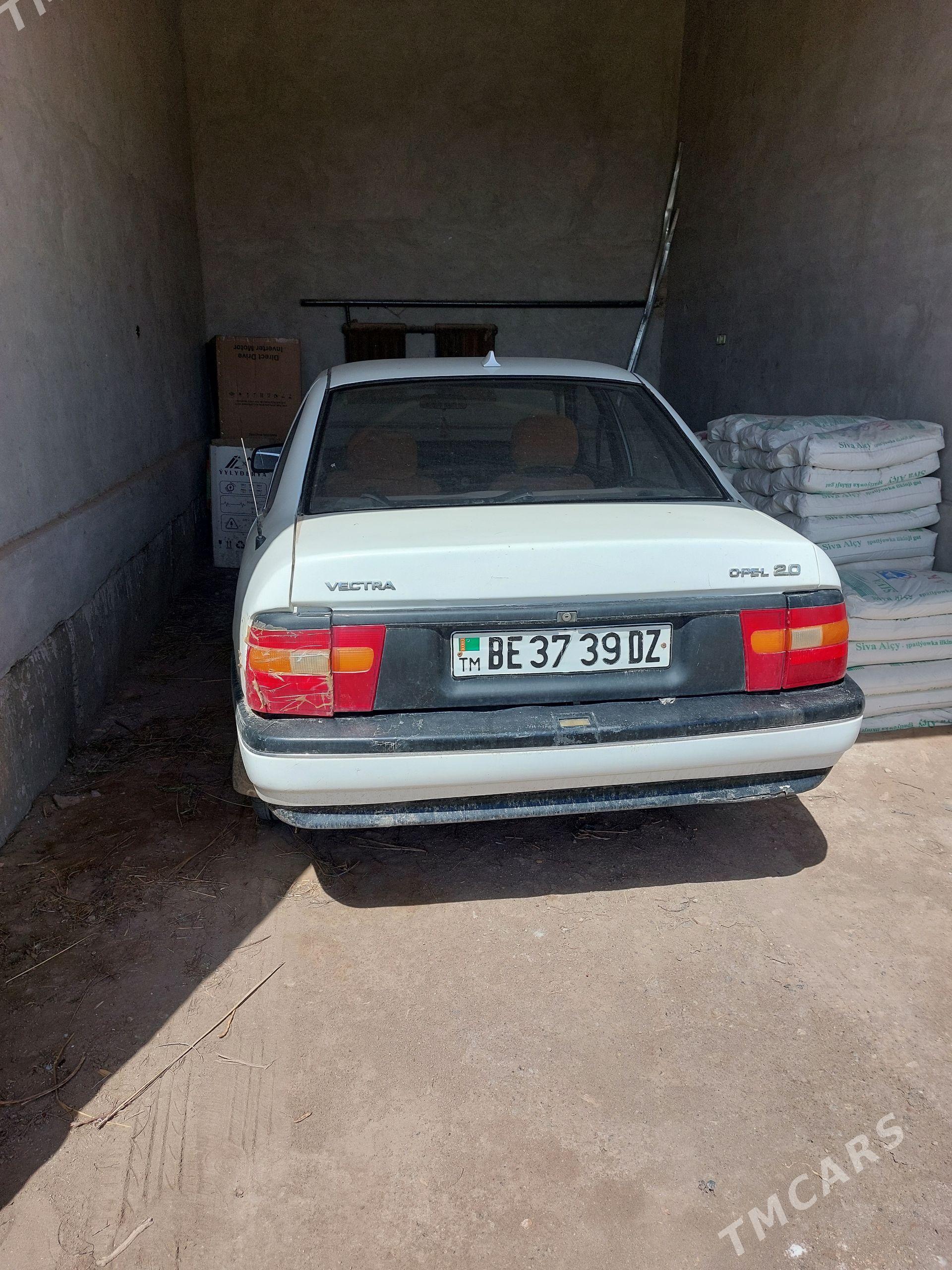 Opel Vectra 1992 - 20 000 TMT - Губадаг - img 1