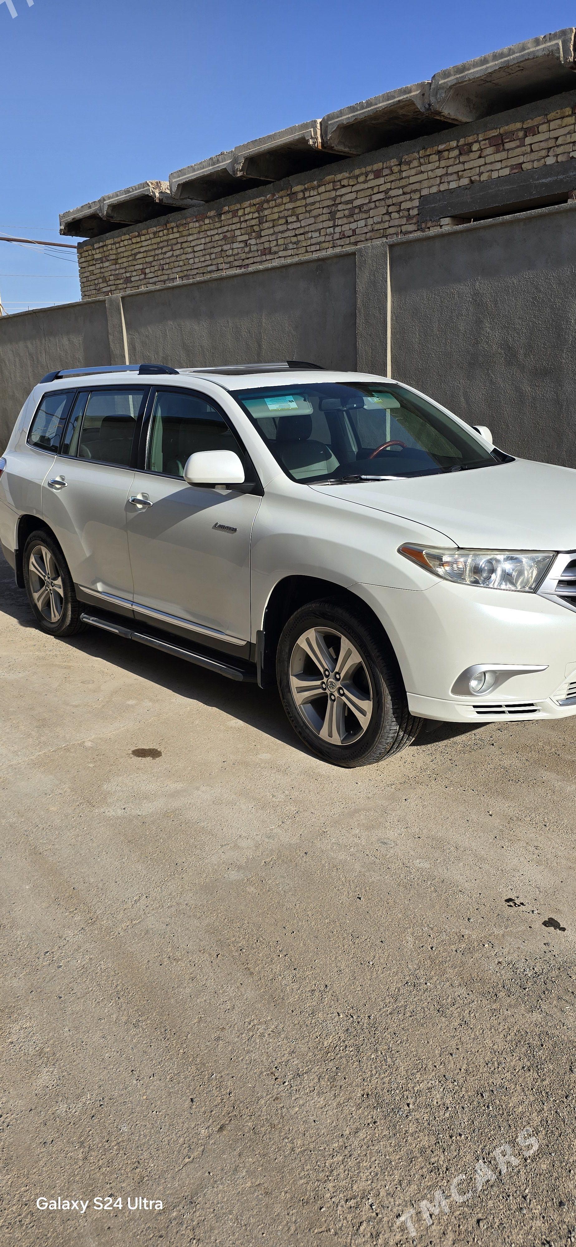 Toyota Highlander 2011 - 460 000 TMT - Дашогуз - img 1