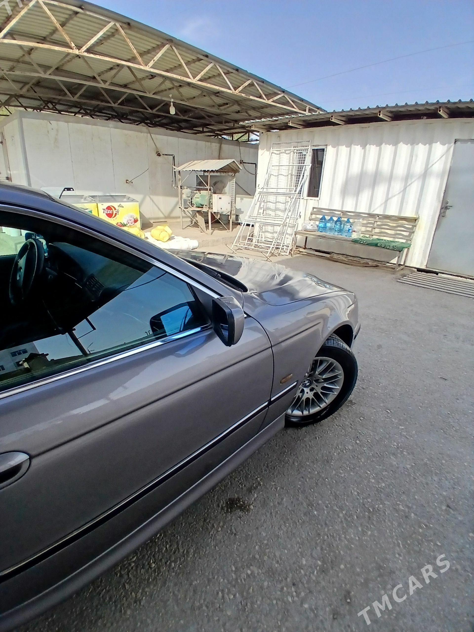 BMW E39 2000 - 120 000 TMT - Balkanabat - img 1
