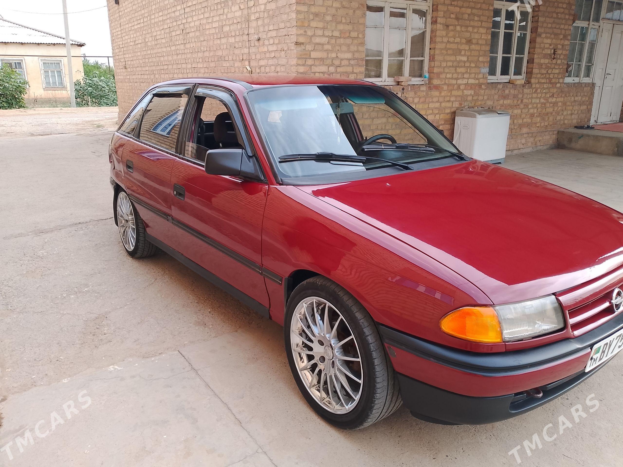 Opel Astra 1993 - 55 000 TMT - Мары - img 1