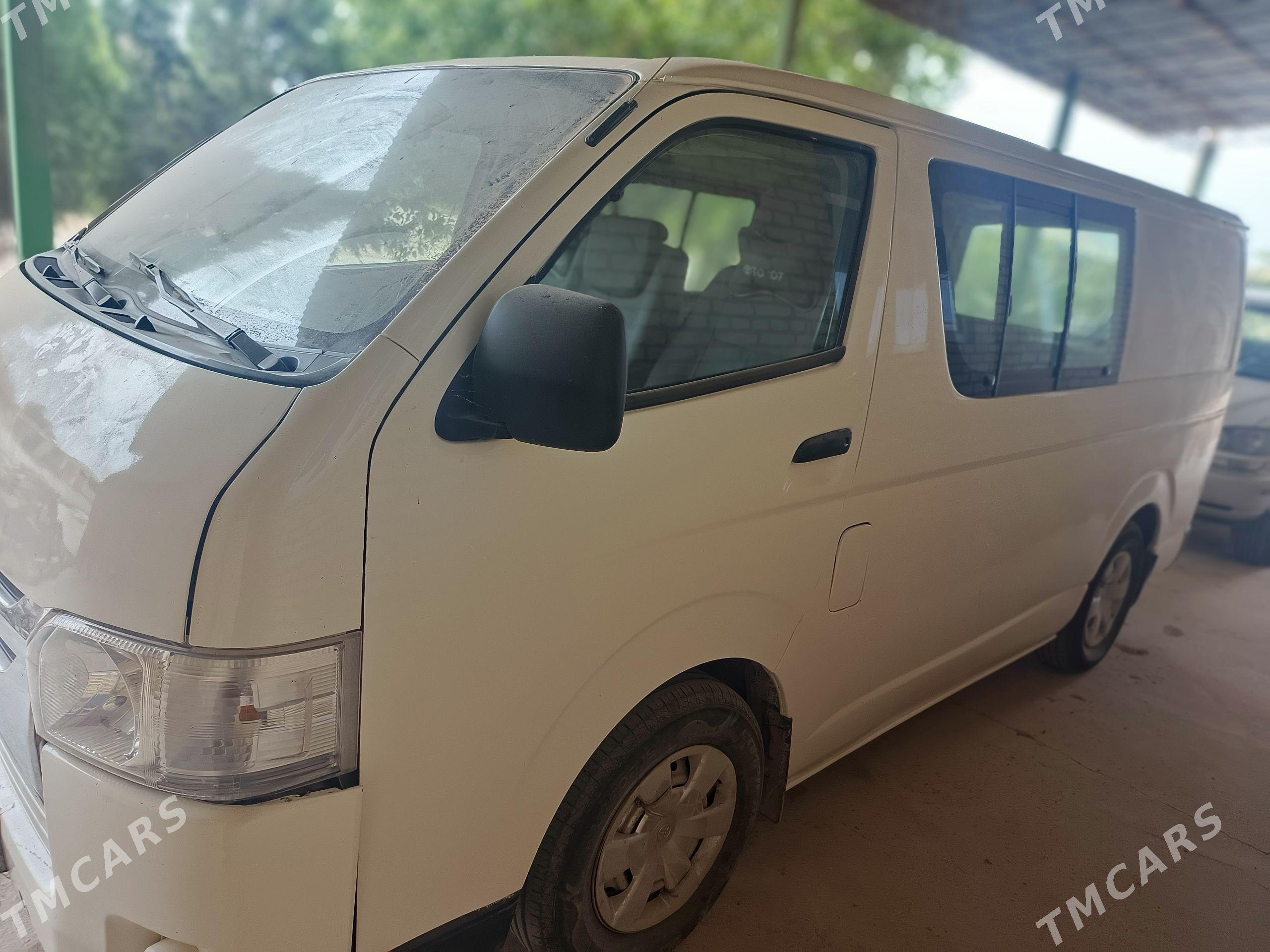Toyota Hiace 2005 - 250 000 TMT - Hojambaz - img 1