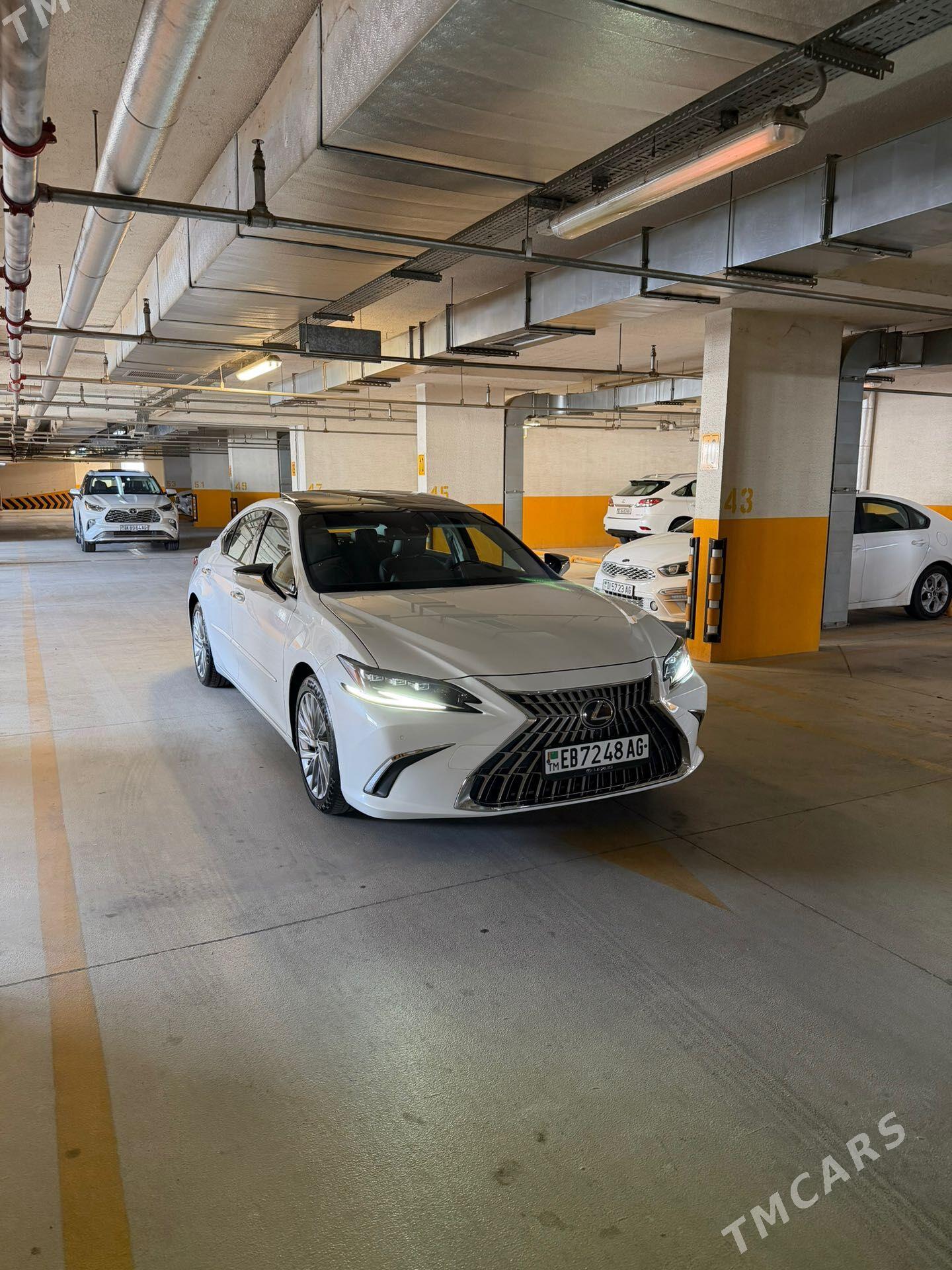 Lexus ES 350 2021 - 600 000 TMT - Parahat 1 - img 1