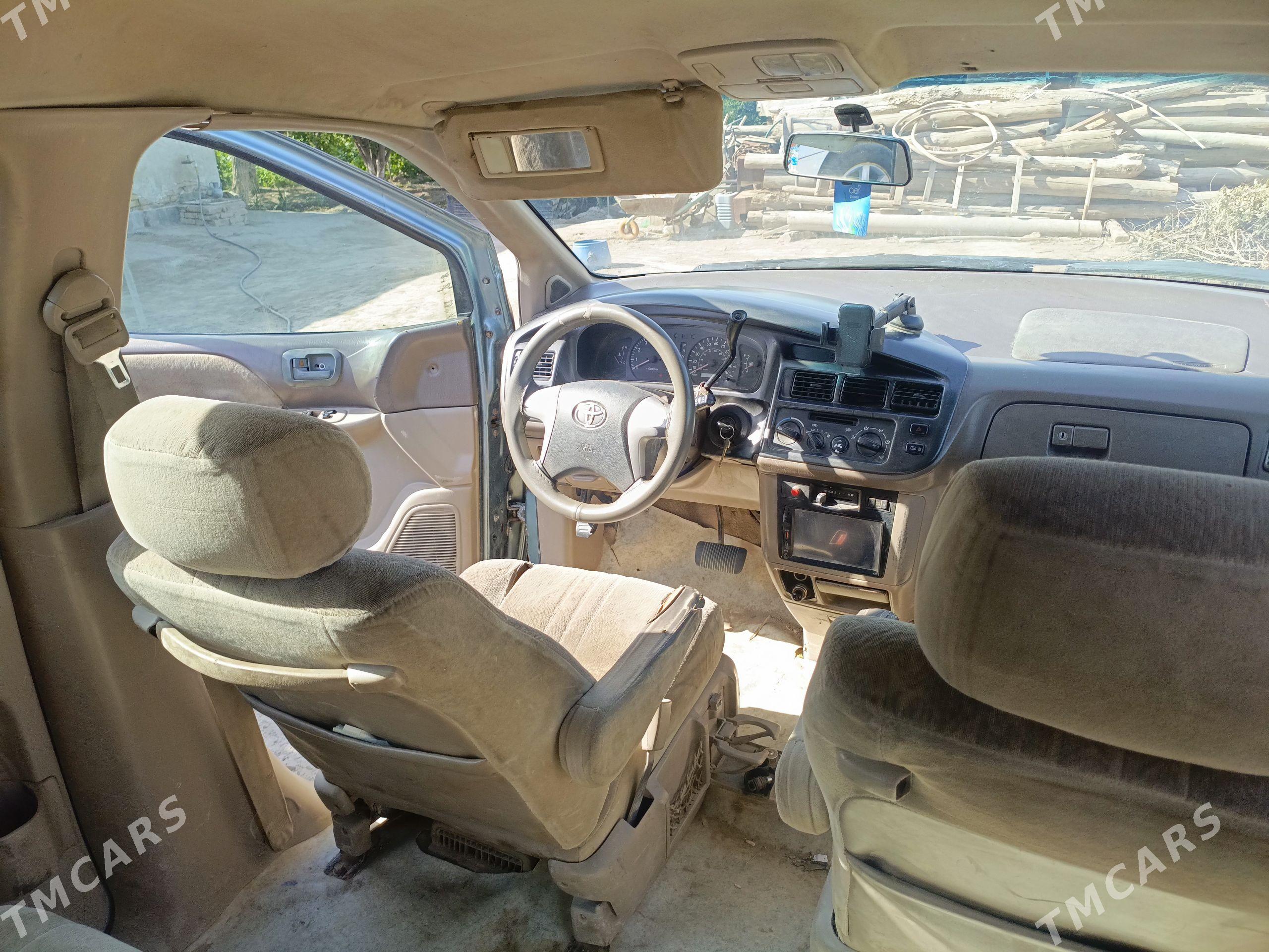 Toyota Sienna 1998 - 130 000 TMT - Gurbansoltan Eje - img 1