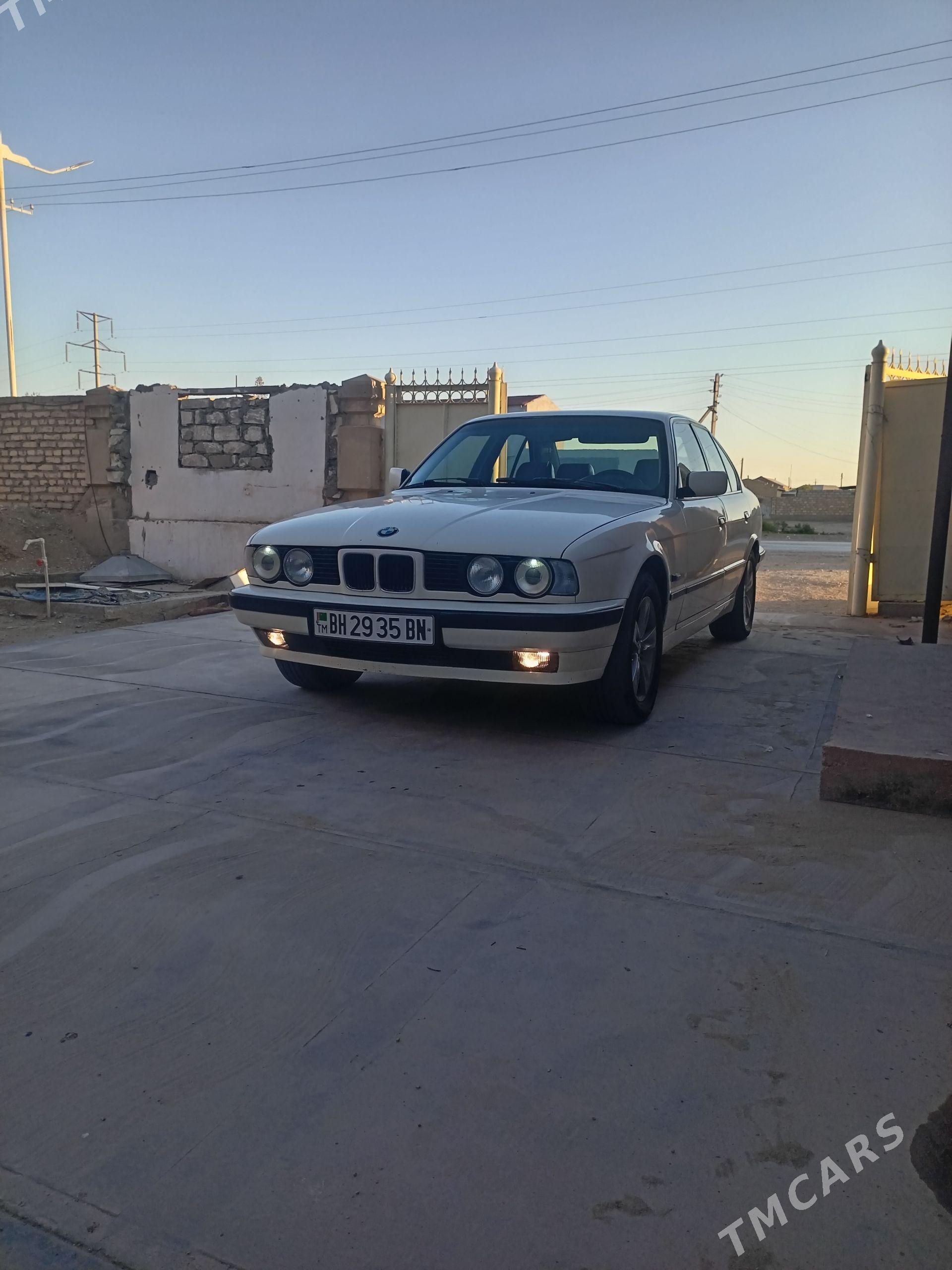 BMW 525 1990 - 70 000 TMT - Гумдаг - img 1