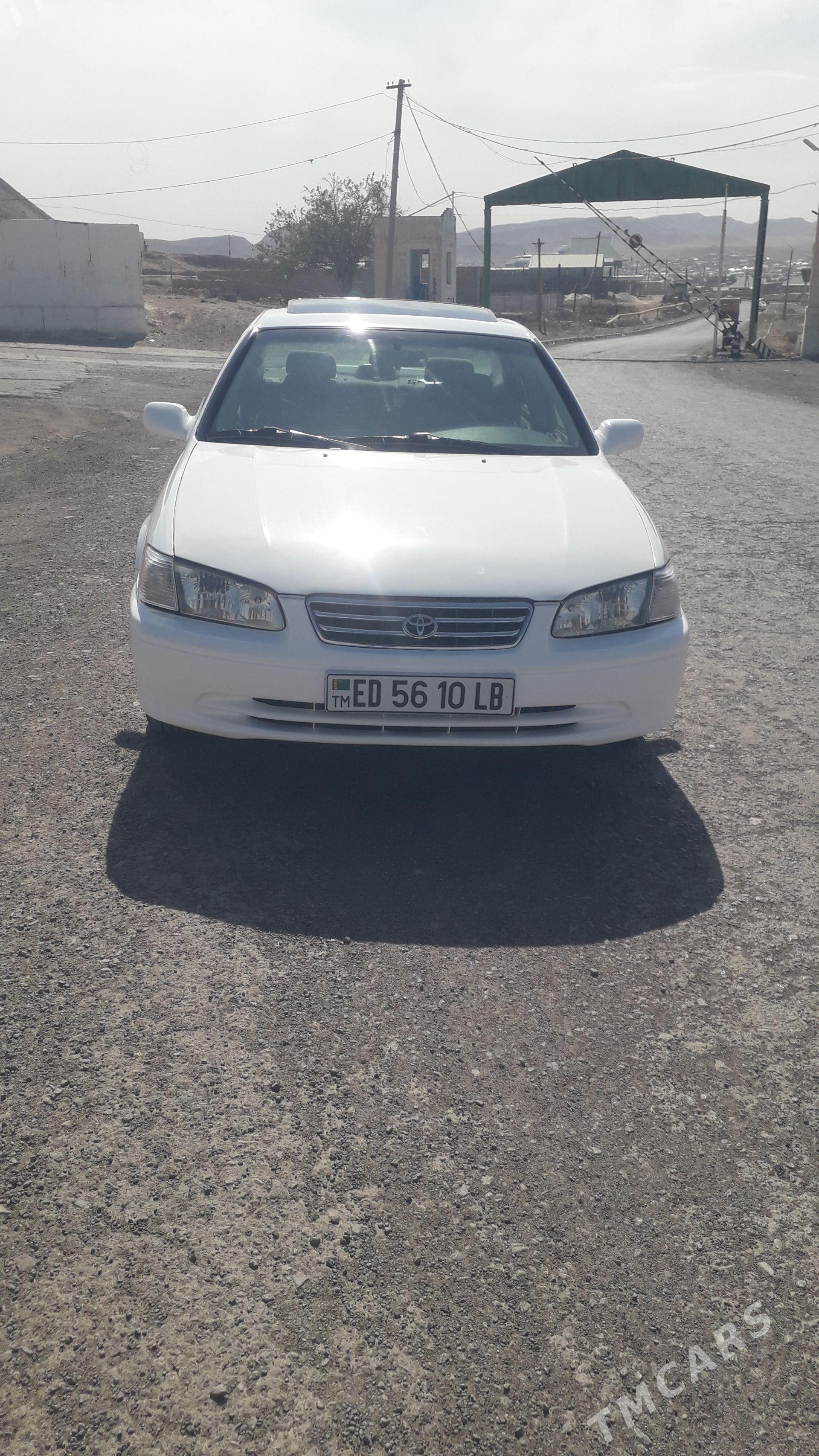 Toyota Camry 2001 - 210 000 TMT - Магданлы - img 1
