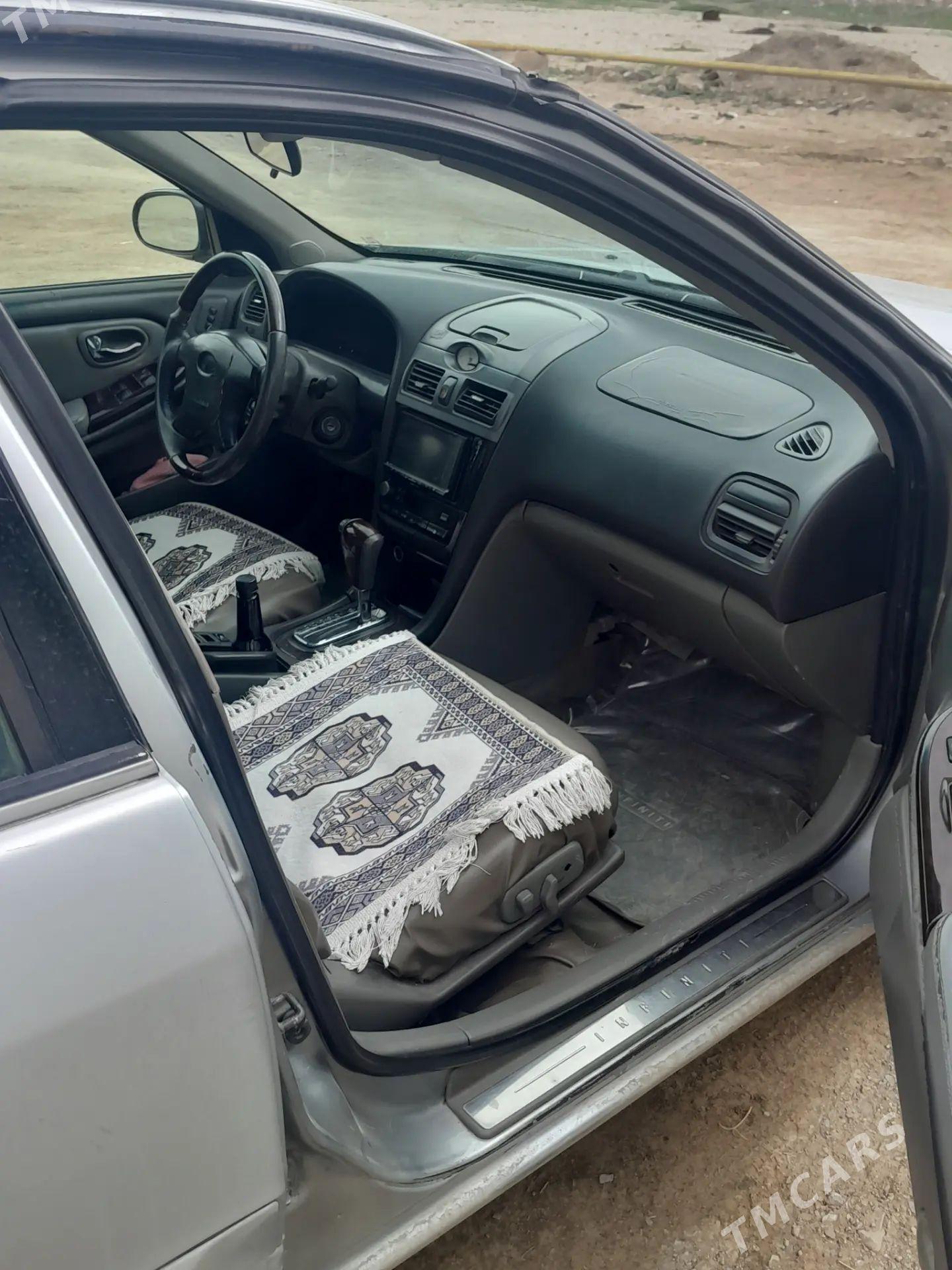 Infiniti I30 2001 - 80 000 TMT - Бахарден - img 1