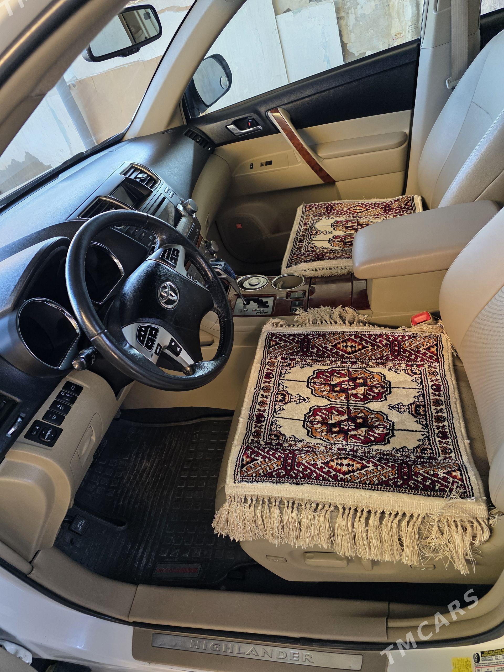 Toyota Highlander 2012 - 360 000 TMT - Мургап - img 1