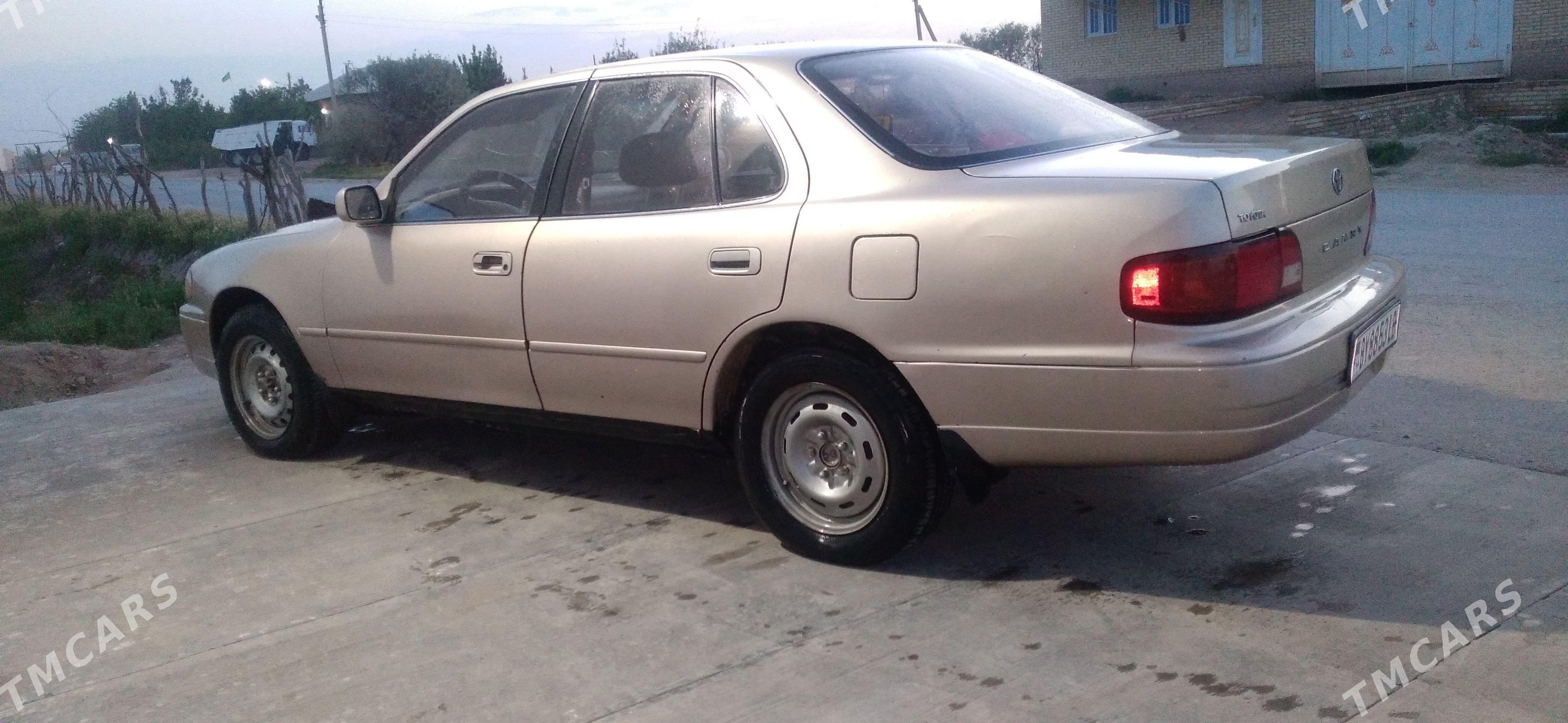 Toyota Camry 1995 - 92 000 TMT - Ходжамбаз - img 1