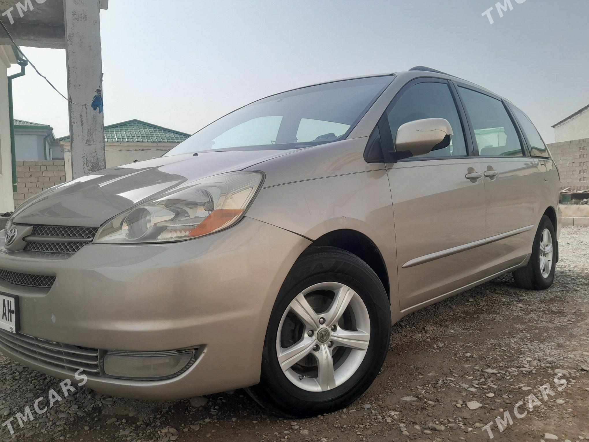Toyota Sienna 2004 - 240 000 TMT - Серахс - img 1