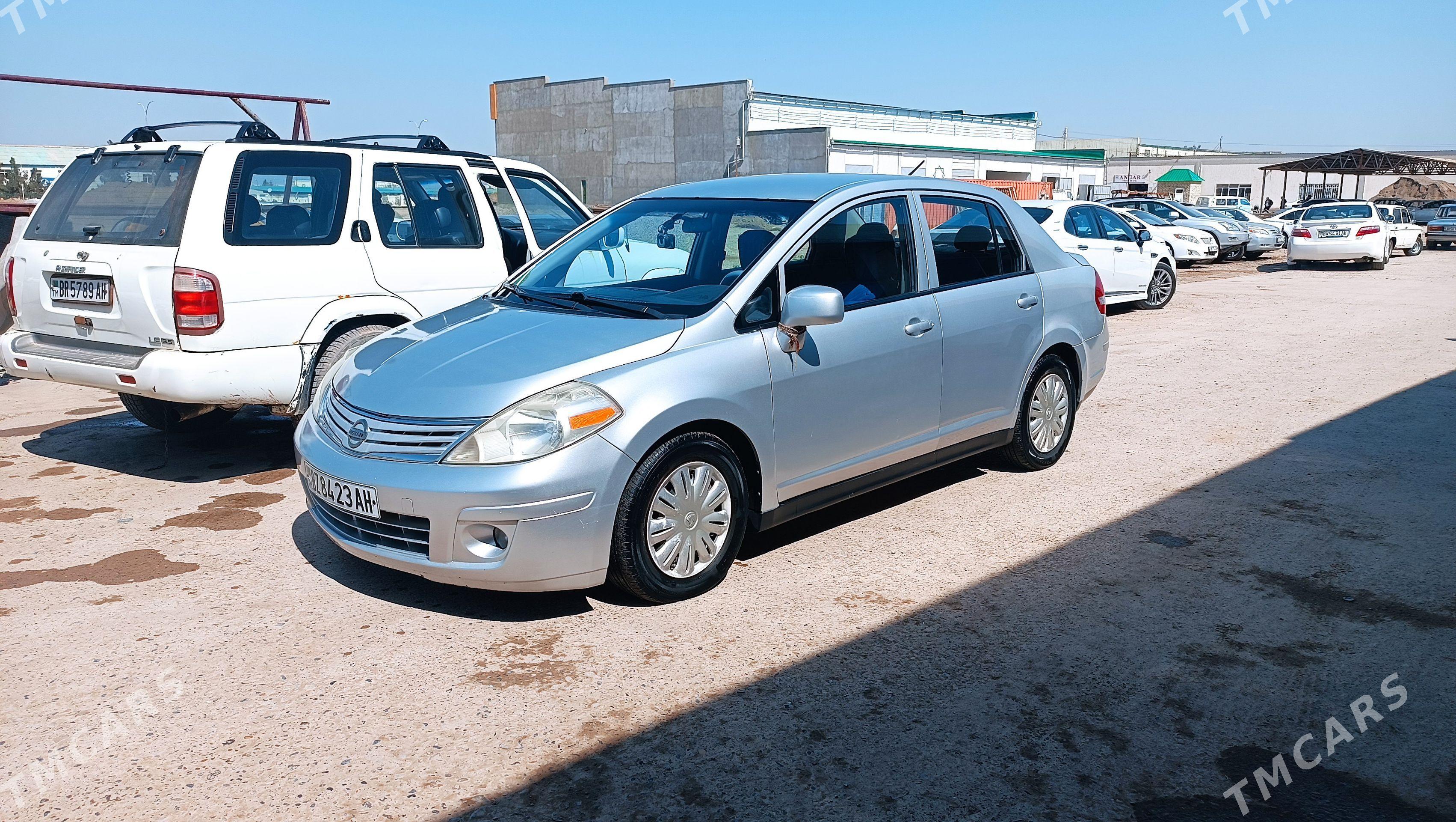 Nissan Versa 2009 - 145 000 TMT - Теджен - img 1