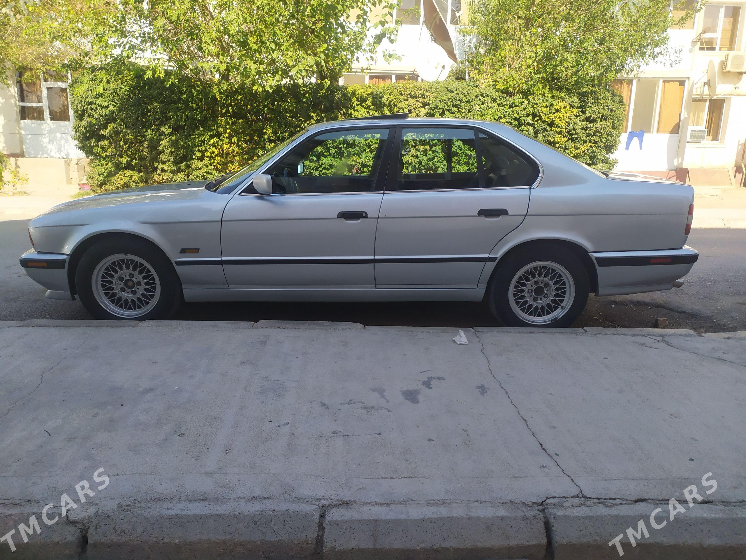 BMW 525 1992 - 90 000 TMT - Балканабат - img 1