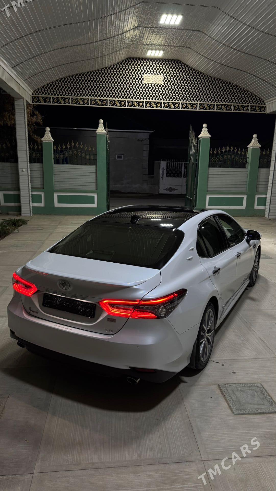 Toyota Camry 2023 - 624 000 TMT - Ашхабад - img 1
