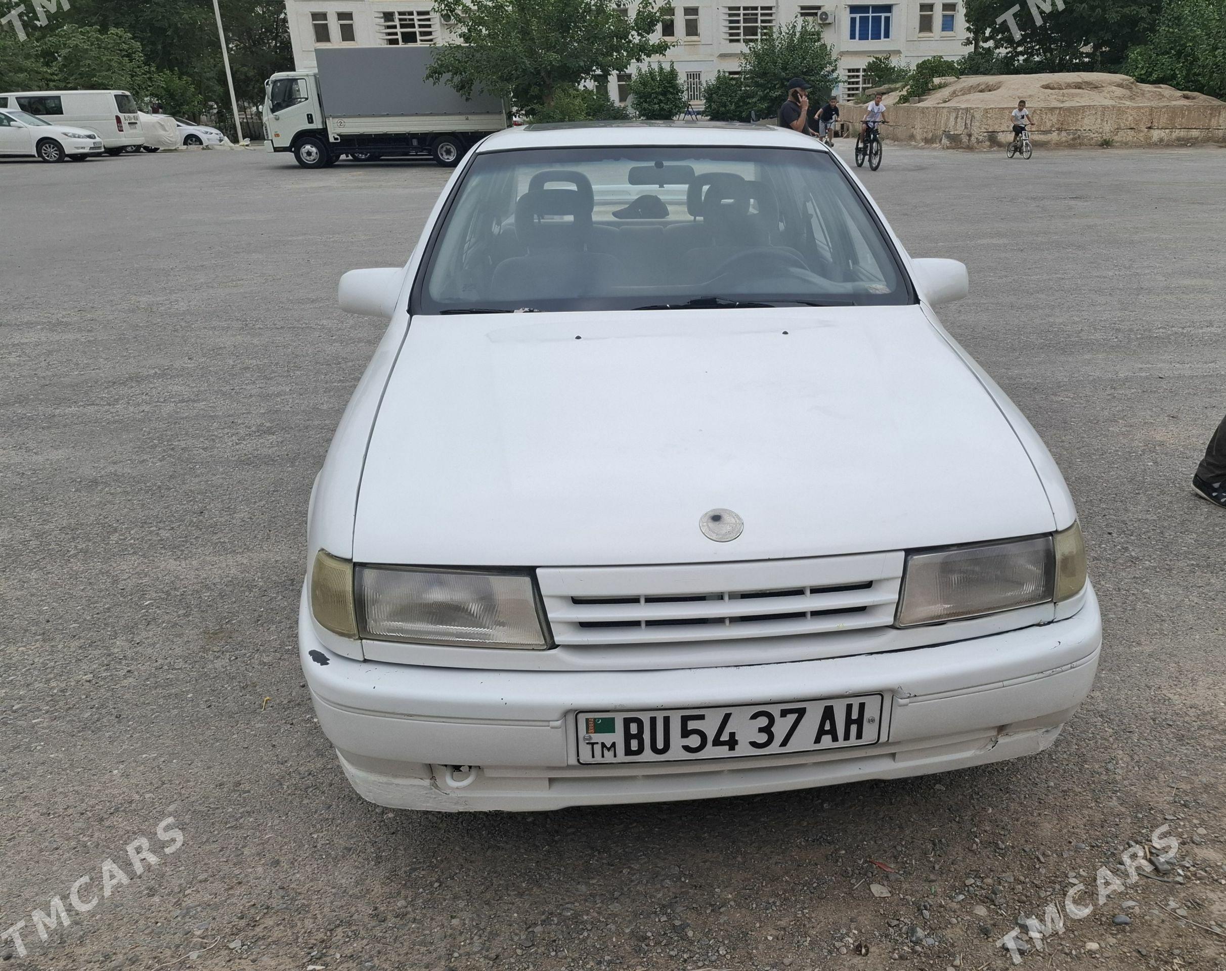 Opel Vectra 1989 - 35 000 TMT - Бузмеин ГРЭС - img 1