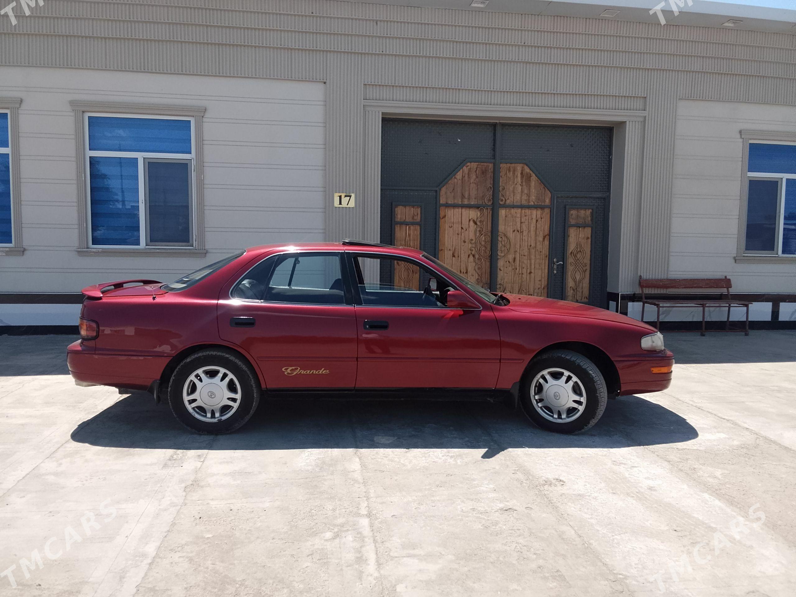 Toyota Camry 1993 - 128 000 TMT - Туркменабат - img 1