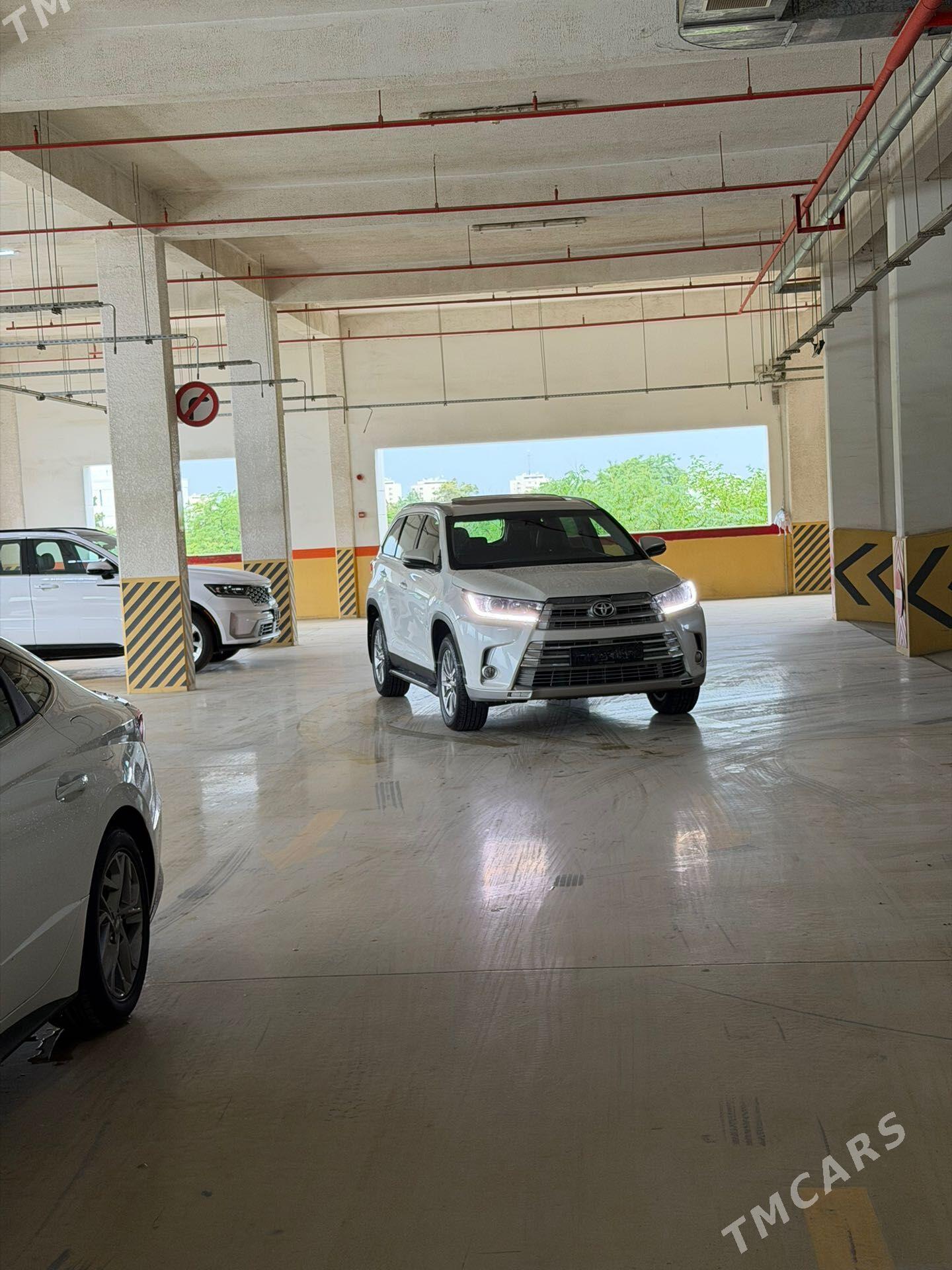 Toyota Highlander 2019 - 492 500 TMT - Aşgabat - img 1