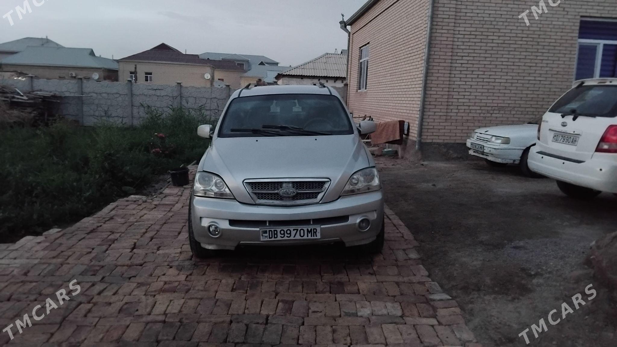 Kia Sorento 2003 - 150 000 TMT - Мары - img 1