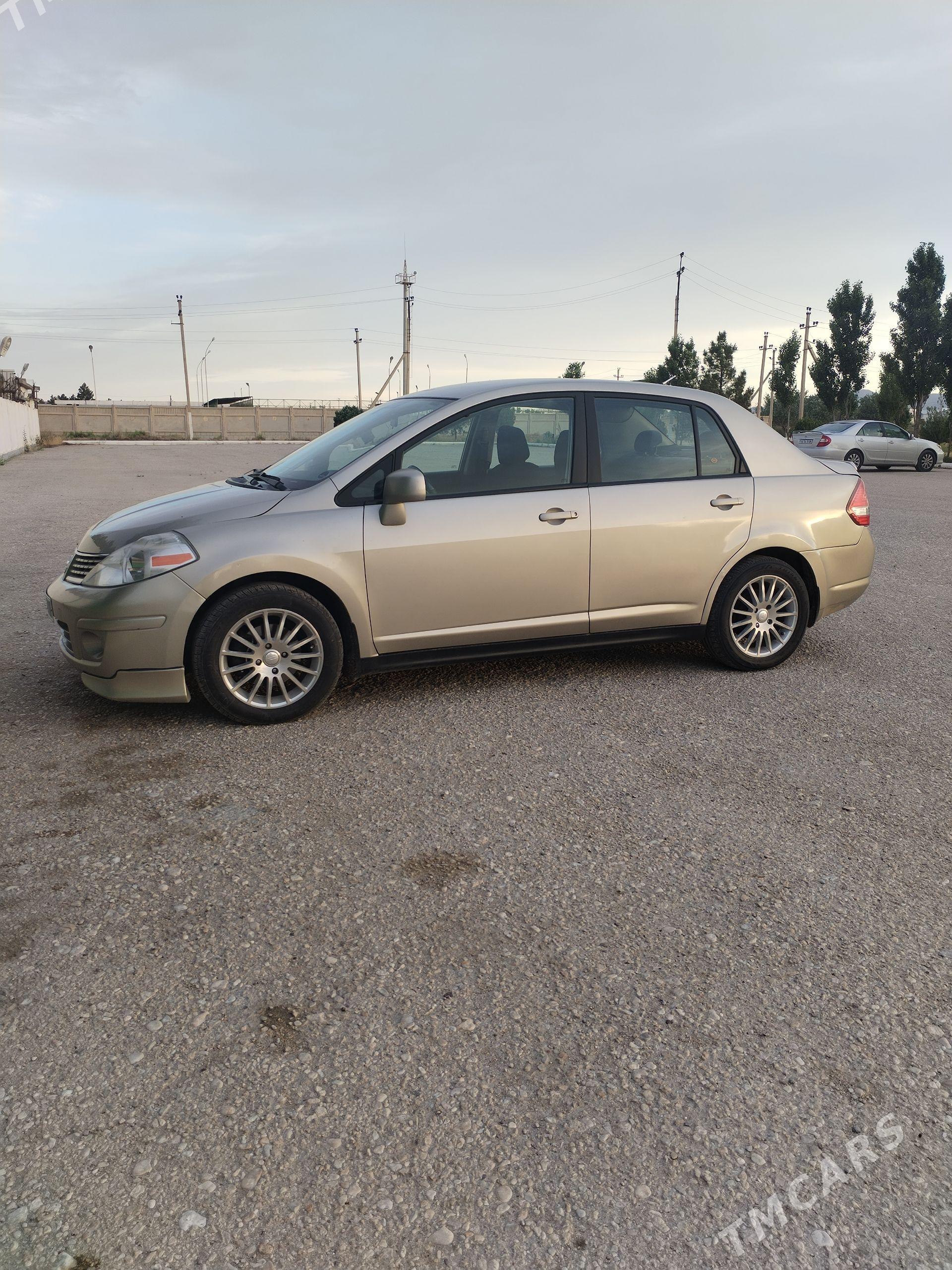 Nissan Versa 2009 - 118 000 TMT - Балканабат - img 1